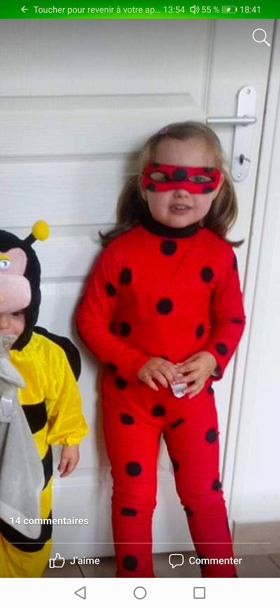 Livia a rejoint le concours — aidez-le/la à gagner de superbes lots ! baby, child, clothing, costume, eyewear, glasses, mascot, outerwear, pajamas, person, sleeve, smile, toddler