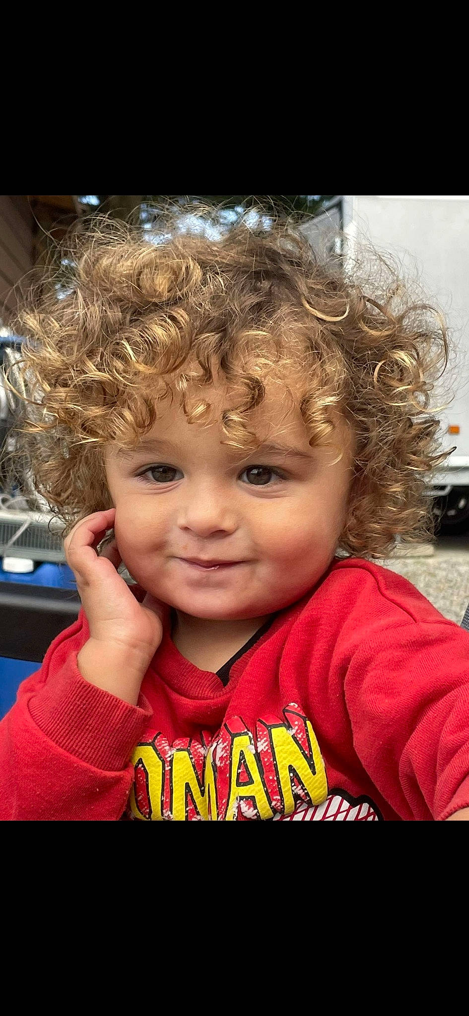 Arés a rejoint le concours — aidez-le/la à gagner de superbes lots ! baby, blond, cheek, child, chin, eyebrow, eyelash, flash_photography, forehead, fun, gesture, happy, iris, joy, lip, mouth, nose, person, selfie, skin