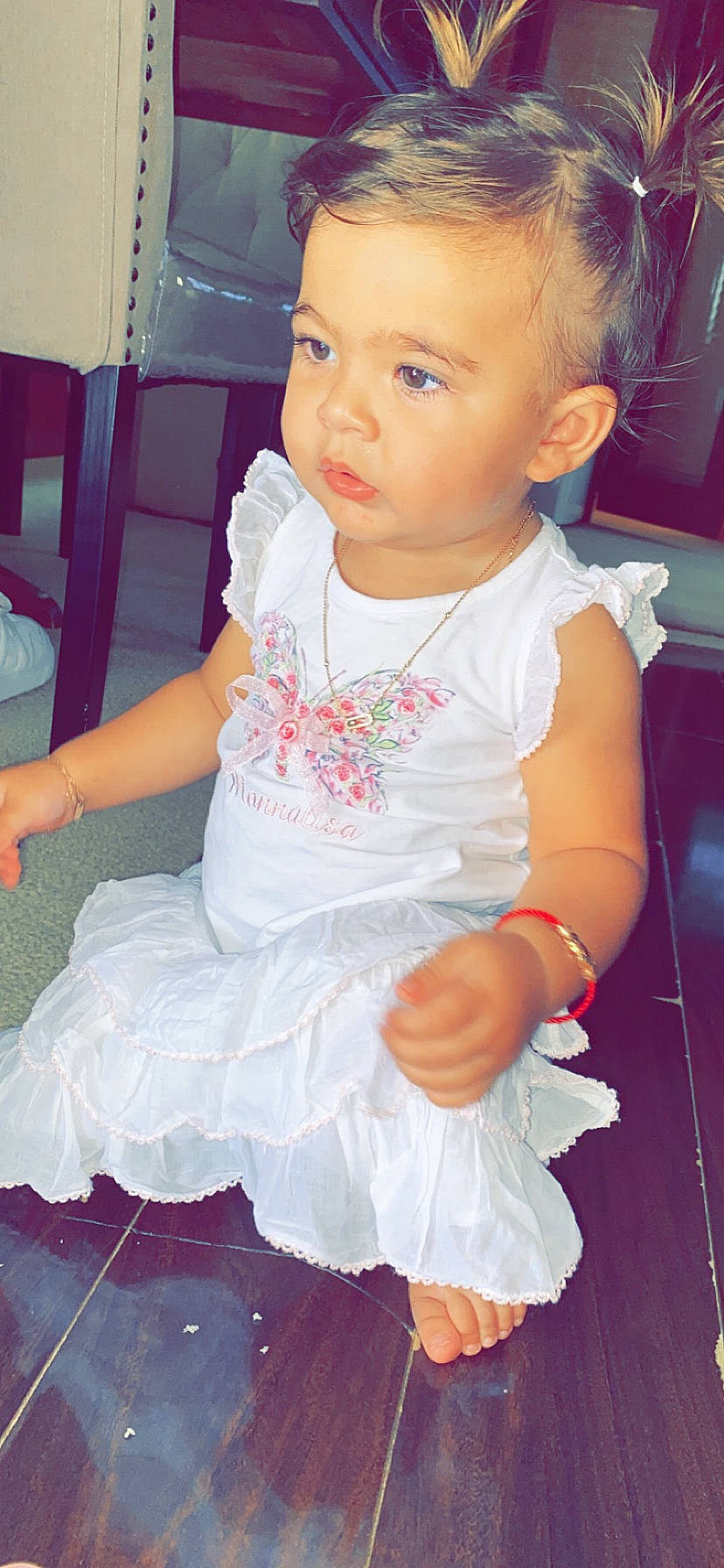 Claire participe au concours pour gagner de l'argent avec cette photo : baby_toddler_clothing, cheek, chin, dress, eyelash, face, finger, fun, hair, hairstyle, happy, iris, lip, mouth, neck, person, pink, skin, sleeve, toddler