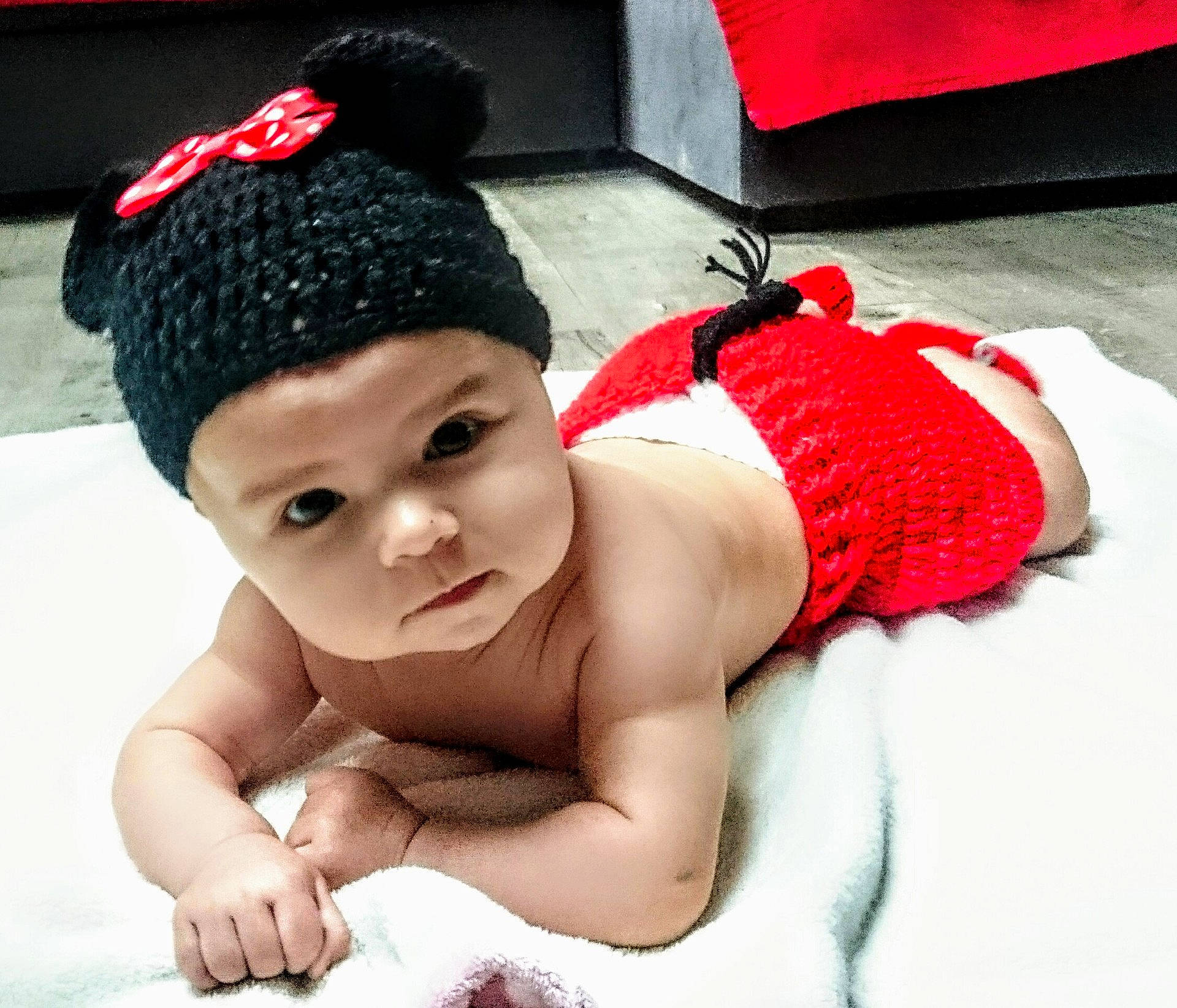 Giulia a rejoint le concours — aidez-le/la à gagner de superbes lots ! beanie, bonnet, cap, child, crochet, hair_accessory, hat, headgear, infant, knit_cap, person, product, toddler