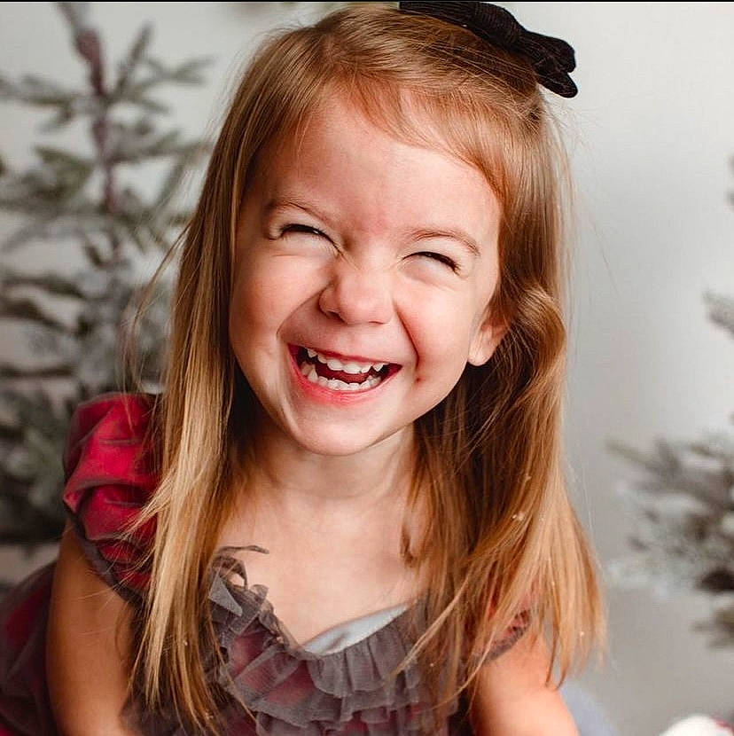 Cooper is registered to the contest to win money with this photo: cheek, ear, eyebrow, eyelash, flash_photography, gesture, hair, hairstyle, happy, human_body, jaw, joy, lip, mouth, neck, nose, person, plant, shoulder, skin