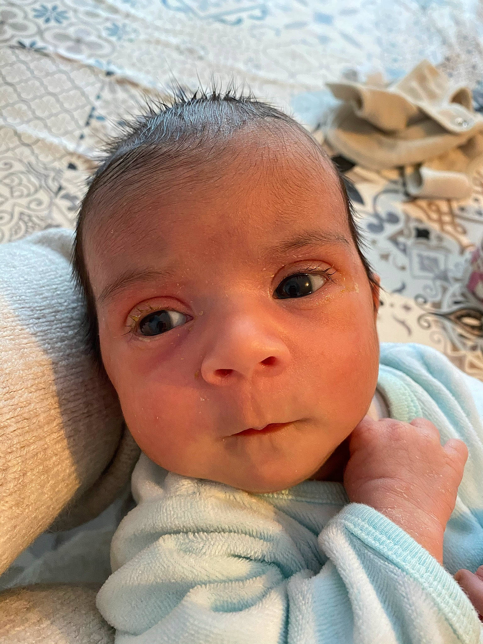 Julianna a rejoint le concours — aidez-le/la à gagner de superbes lots ! baby, cheek, child, close_up, eye, eyebrow, eyelash, finger, forehead, gesture, grass, happy, head, iris, lip, nose, person, skin, smile, toddler