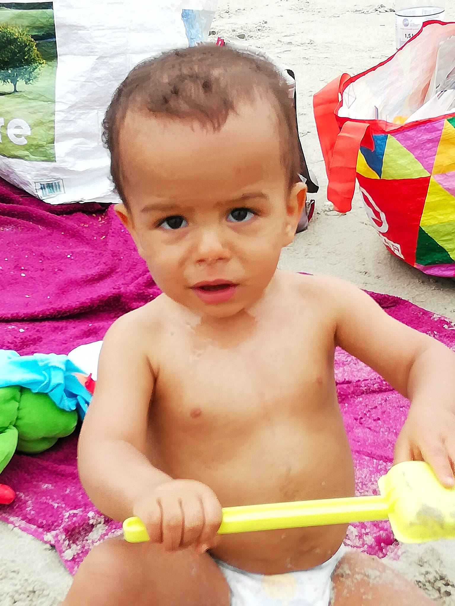 Zack participe au concours pour gagner de l'argent avec cette photo : abdomen, baby, bathing, cheek, chest, child, fun, navel, person, play, skin, smile, swimwear, toddler, trunk