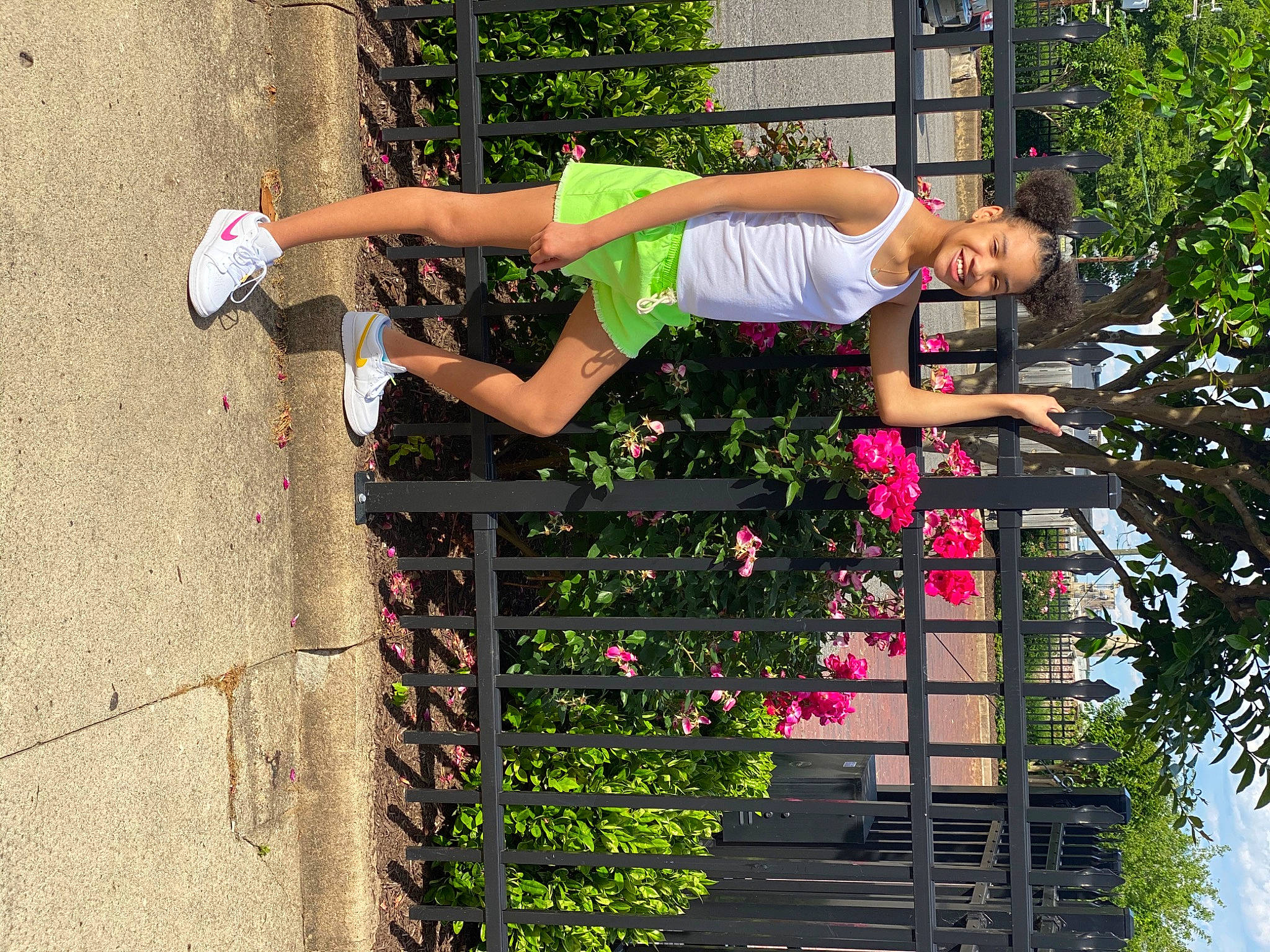 Jenaya is registered to the contest to win money with this photo: flip_acrobatic, freestyle_walking, joy, person, street_stunts