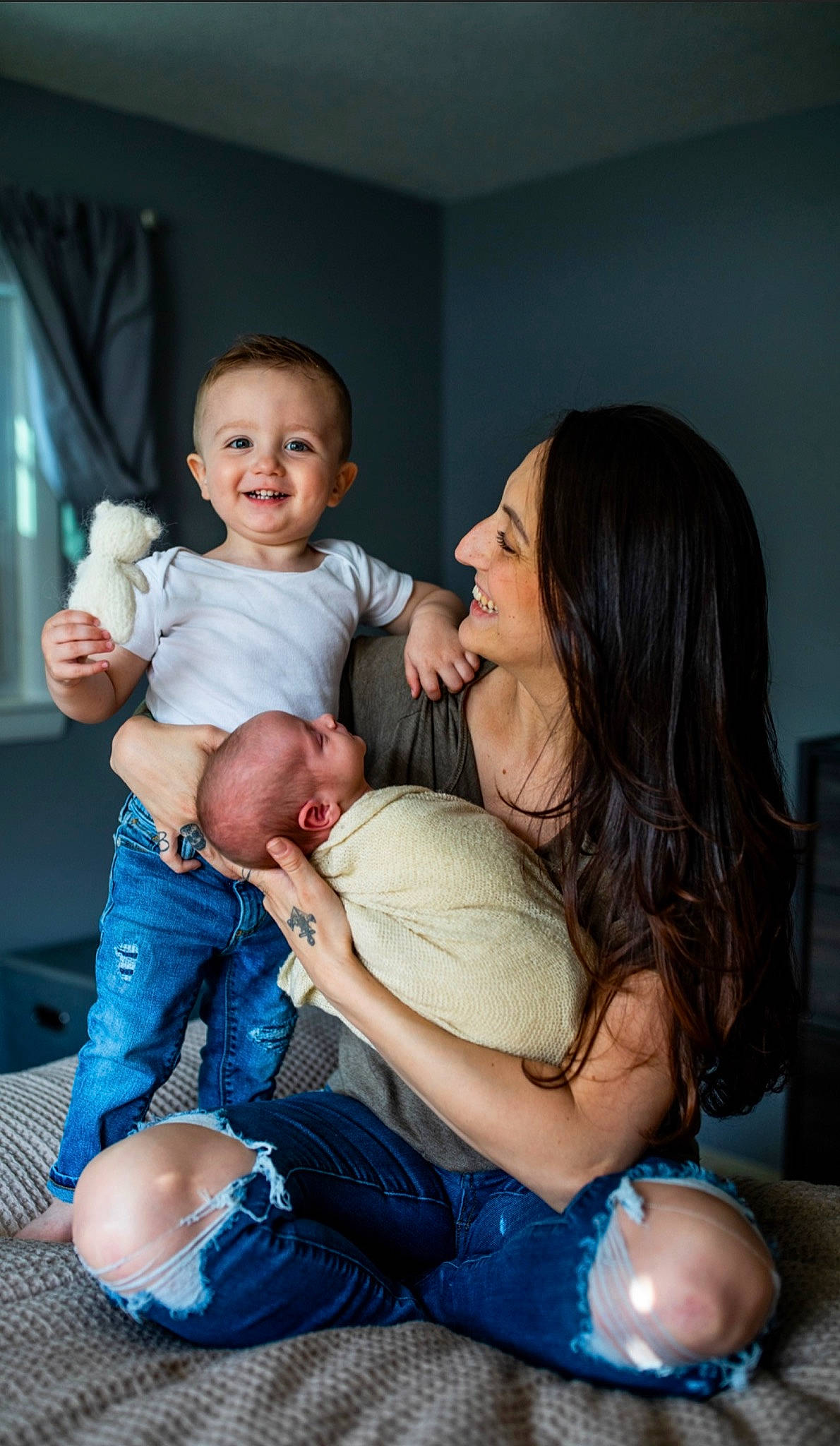 Réal joined the competition — help win amazing prizes! abdomen, baby, beauty, blue, comfort, event, flash_photography, fun, gesture, happy, human_body, joy, mouth, muscle, person, shoulder, skin, smile, stomach, thigh