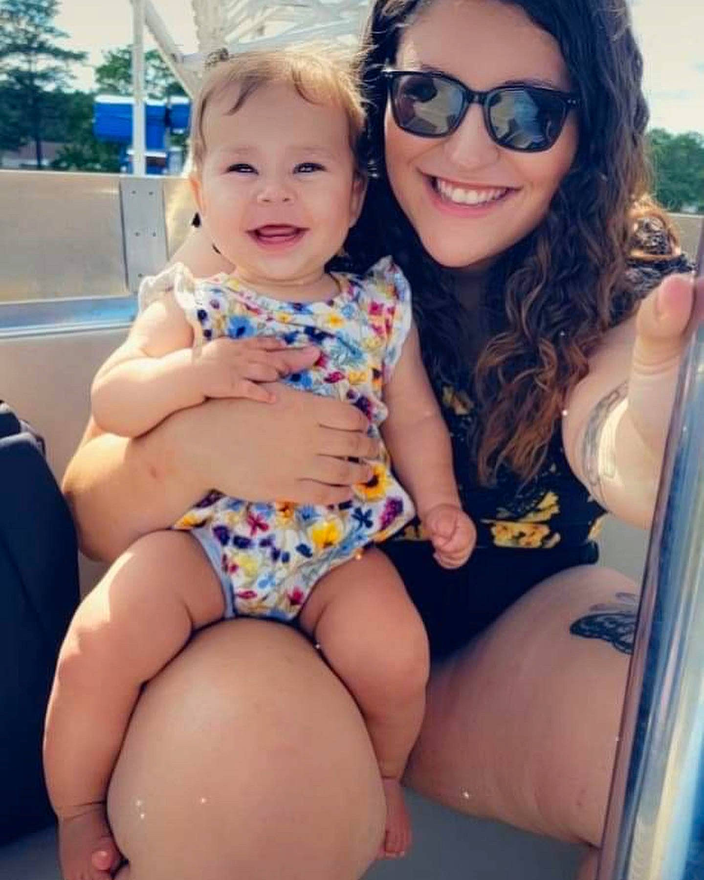 Charlotte is registered to the contest to win money with this photo: arm, face, facial_expression, fashion, finger, goggles, hair, hairstyle, happy, head, joy, leg, mouth, muscle, person, photograph, skin, smile, sunglasses, swimwear