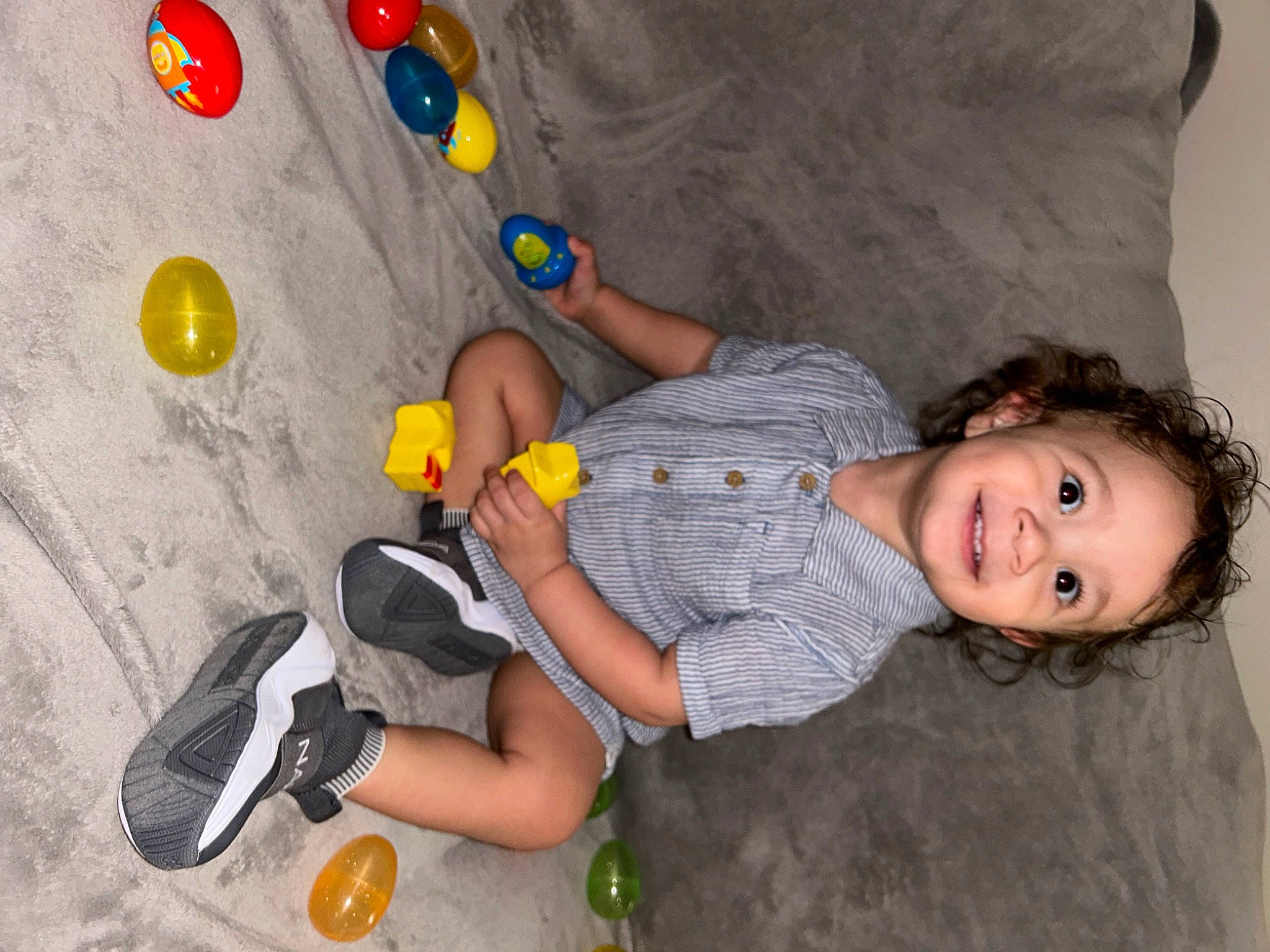 Jadiel is registered to the contest to win money with this photo: adventure, baby_toddler_clothing, child, climbing, climbing_hold, foot, fun, happy, human_leg, joy, leisure, nail, person, plastic, play, recreation, smile, sneakers, thigh, toddler