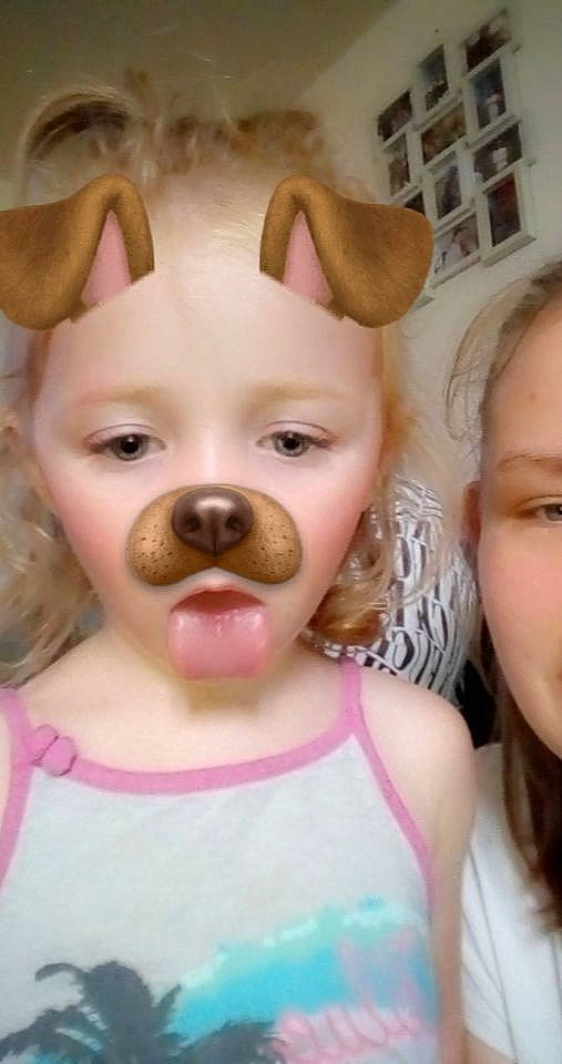 Lyla a rejoint le concours — aidez-le/la à gagner de superbes lots ! baby, brown_hair, cheek, child, ear, eye, face, fawn, head, lip, neck, nose, person, pink, skin, smile, snout, stuffed_toy, toddler, toy