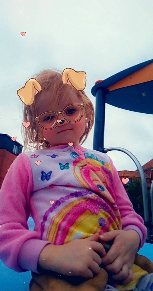 Lyla a rejoint le concours — aidez-le/la à gagner de superbes lots ! person, toy