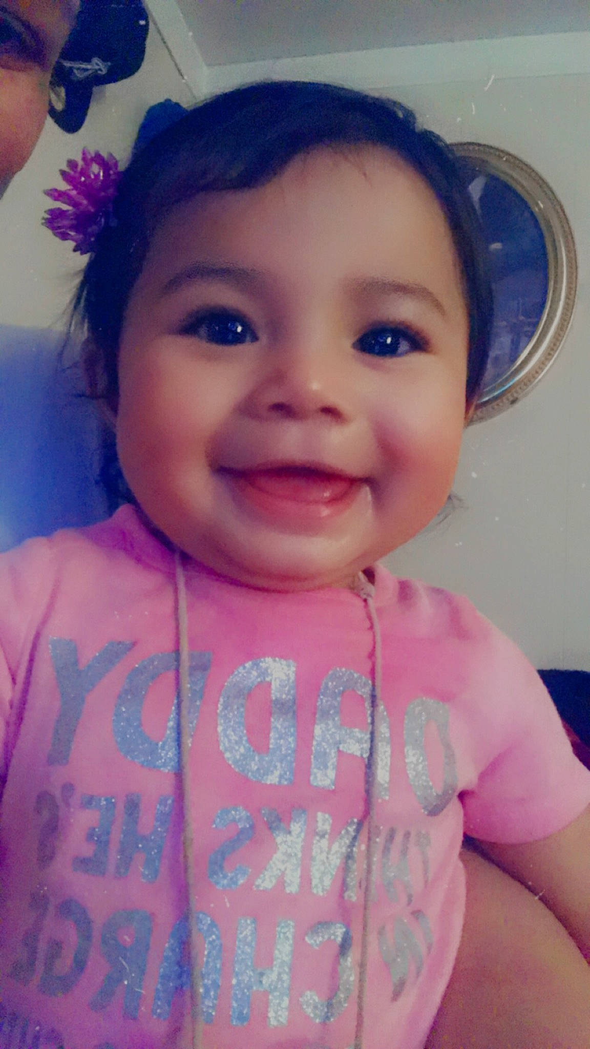 Carla is registered to the contest to win money with this photo: arm, blue, cheek, chin, eye, eyebrow, eyelash, forehead, hairstyle, happy, human, human_body, joy, lip, mouth, neck, nose, organ, person, product