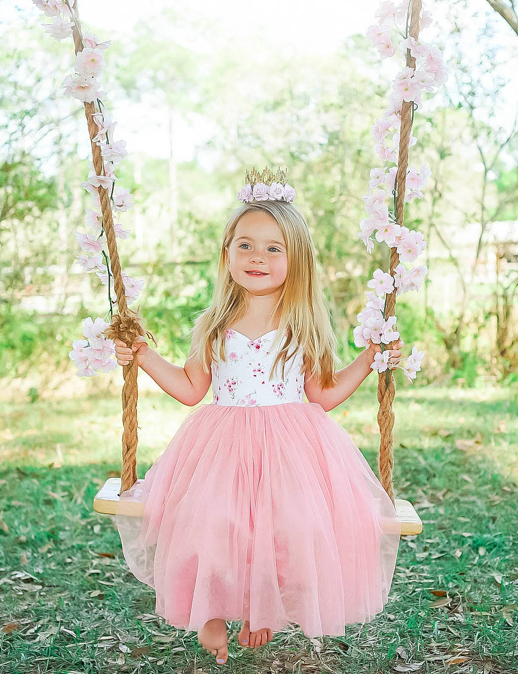 Alania joined the competition — help win amazing prizes! dress, face, facial_expression, fashion, flash_photography, fun, grass, hair, hairstyle, hand, happy, head, joy, people_in_nature, person, pink, plant, recreation, smile, sunlight