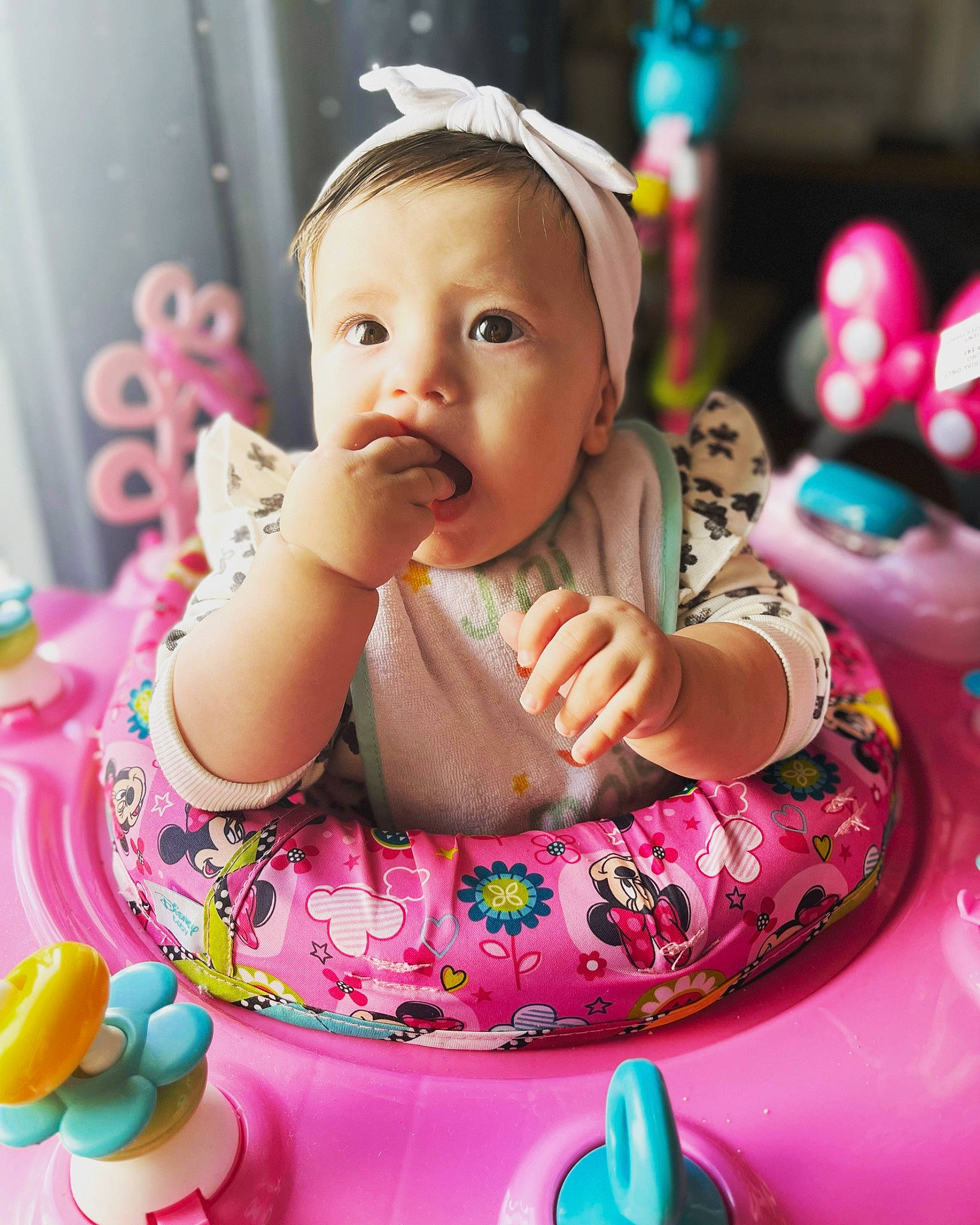 Naïla participe au concours pour gagner de l'argent avec cette photo : baby, baby_playing_with_toys, baby_products, baby_toddler_clothing, beauty, cheek, child, event, facial_expression, fun, happy, leisure, party, person, photograph, pink, sitting, skin, snapshot, sweetness