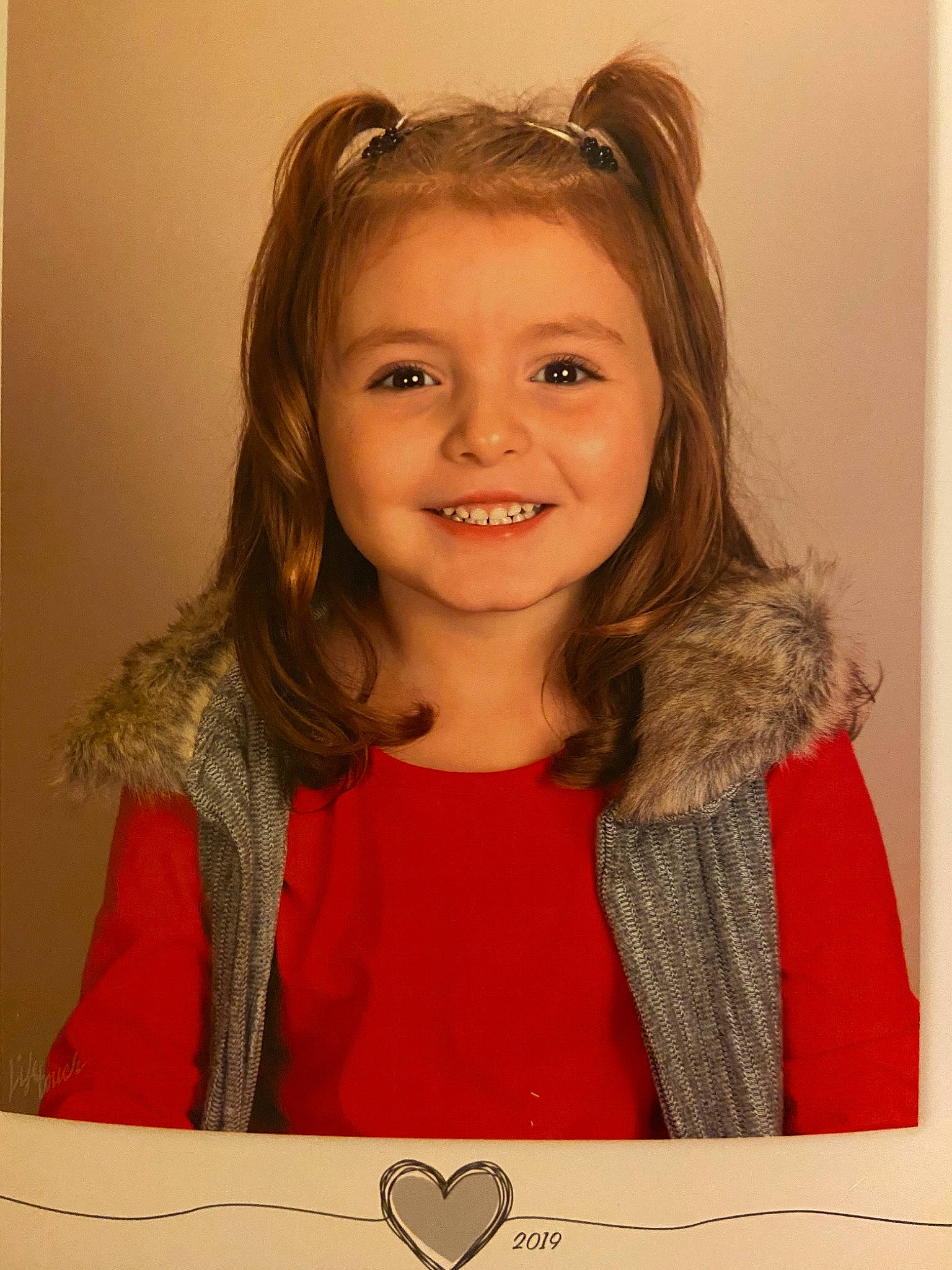 Peyton is registered to the contest to win money with this photo: blond, brown_hair, child, child_model, eyebrow, face, forehead, hair, hairstyle, iris, joy, long_hair, person, portrait, smile