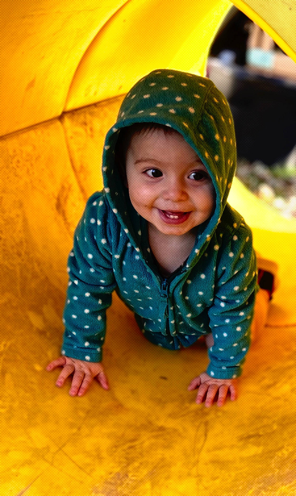 Maya is registered to the contest to win money with this photo: baby, cap, child, crawling, floor, flooring, fun, happy, hat, headgear, joy, outerwear, person, play, skin, smile, sun_hat, toddler, yellow