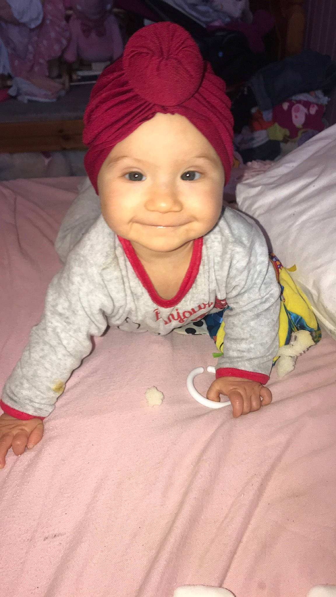 Ambre a rejoint le concours — aidez-le/la à gagner de superbes lots ! baby, baby_toddler_clothing, cap, cheek, child, chin, eye, facial_expression, happy, head, headwear, human_body, iris, joy, lip, nose, outerwear, person, skin, sleeve