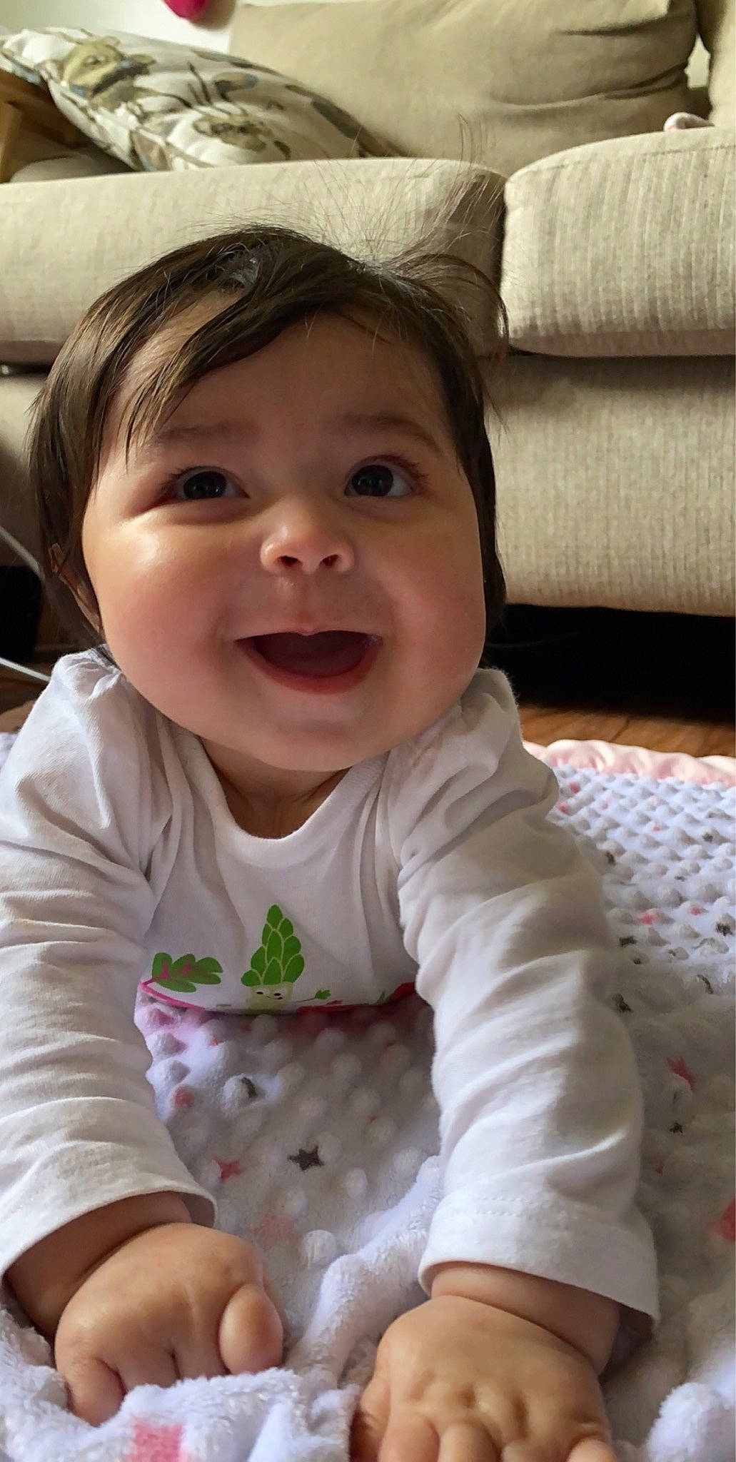 Giana is registered to the contest to win money with this photo: baby, beauty, cheek, child, chin, eye, face, facial_expression, happy, head, laugh, lip, mouth, nose, person, skin, smile, toddler