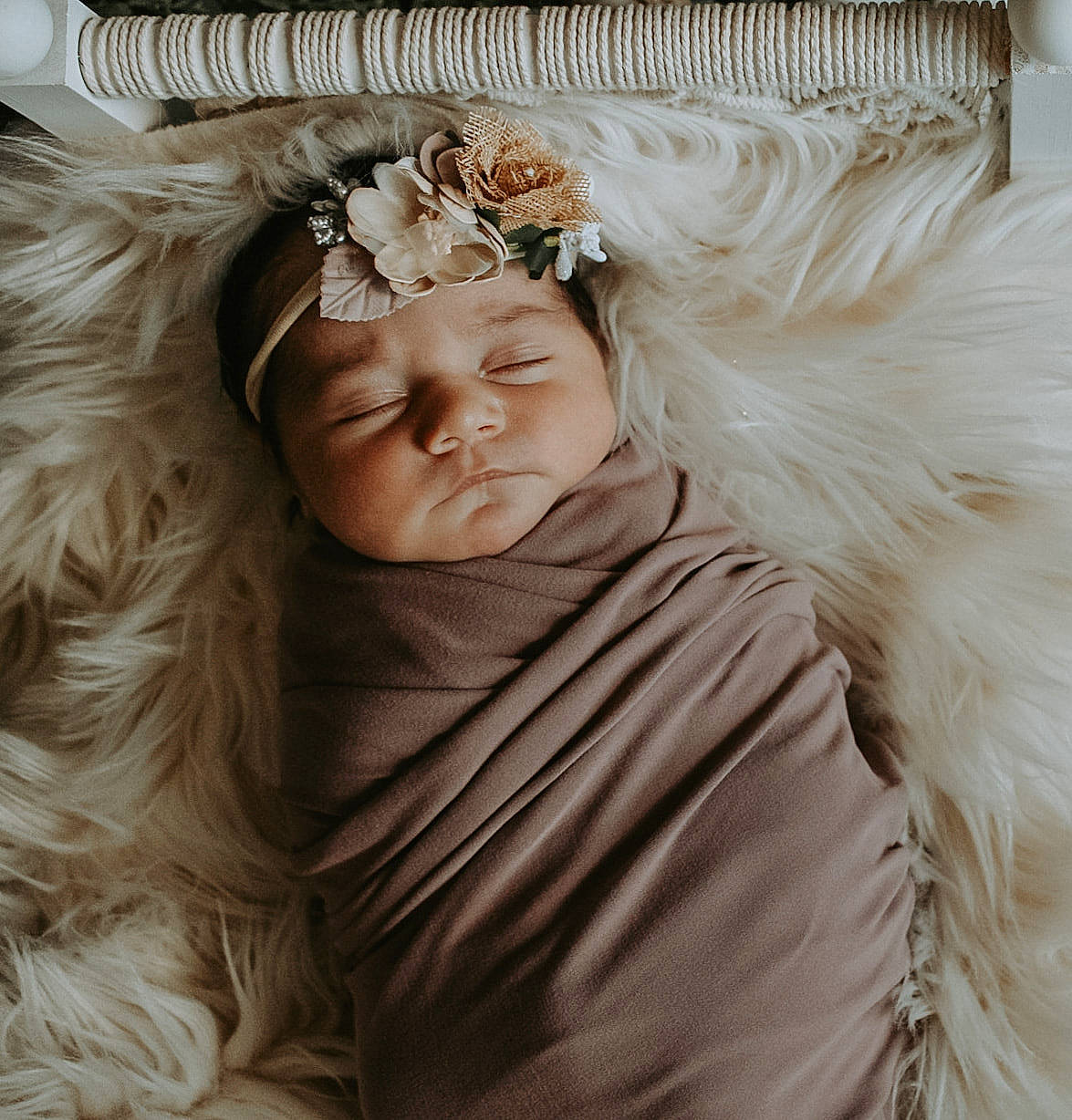 Guinevere is registered to the contest to win money with this photo: blond, bridal_accessory, comfort, event, eyelash, fashion_design, feather, flash_photography, fur, fur_clothing, hair, happy, headgear, headpiece, headwear, iris, jewellery, linens, outerwear, person