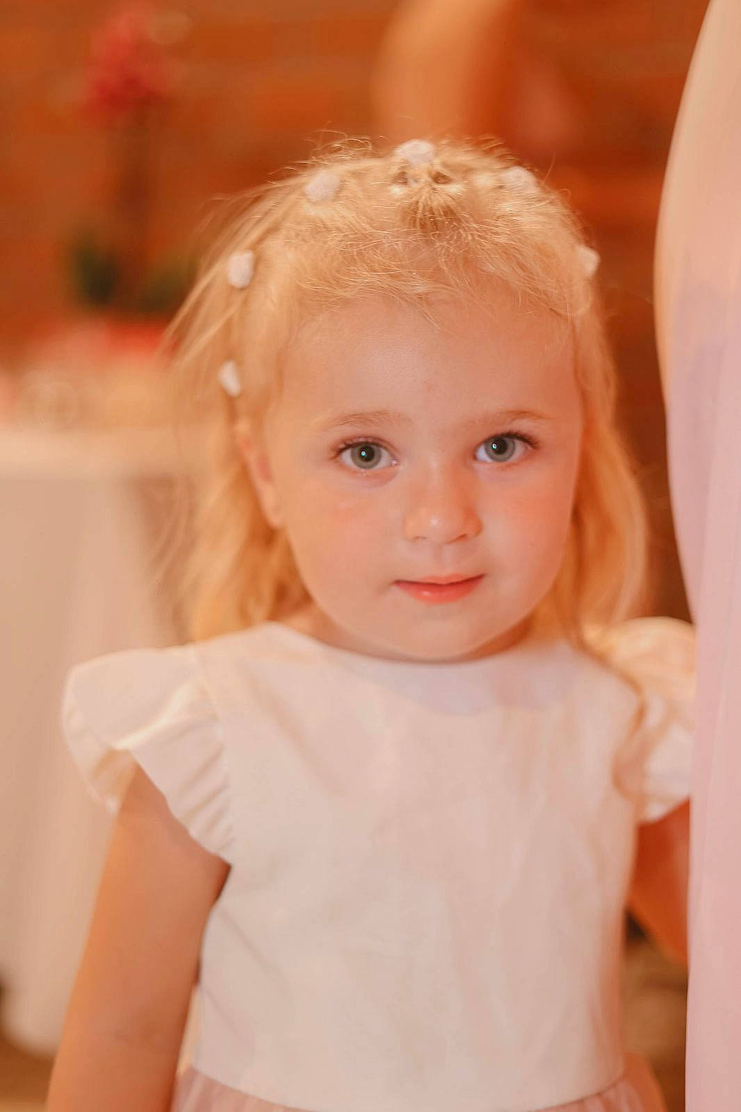 Emma participe au concours pour gagner de l'argent avec cette photo : baby_toddler_clothing, blond, cheek, dress, event, eye, eyebrow, eyelash, face, flash_photography, fun, hair, happy, human_body, iris, lip, person, skin, sleeve, smile