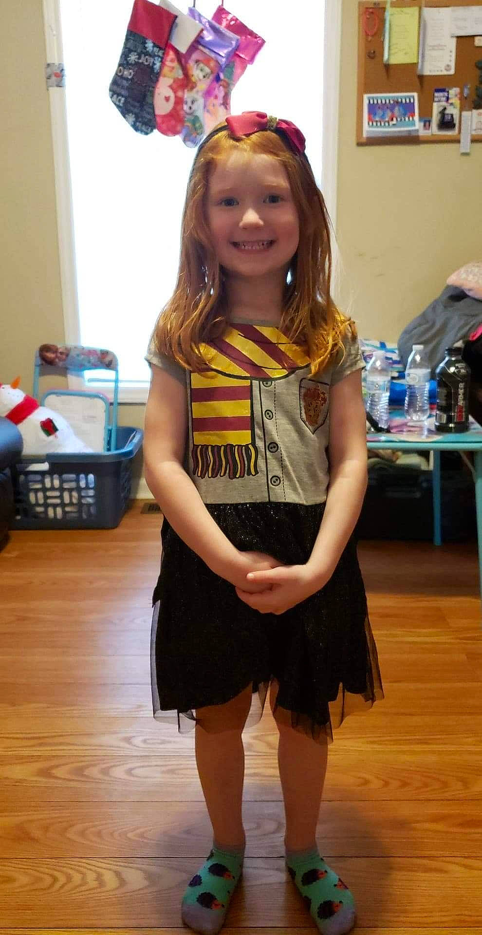 Autumn is registered to the contest to win money with this photo: child, child_model, clothing, costume, dress, fashion_accessory, fashion_design, hair_accessory, headband, headgear, joy, person