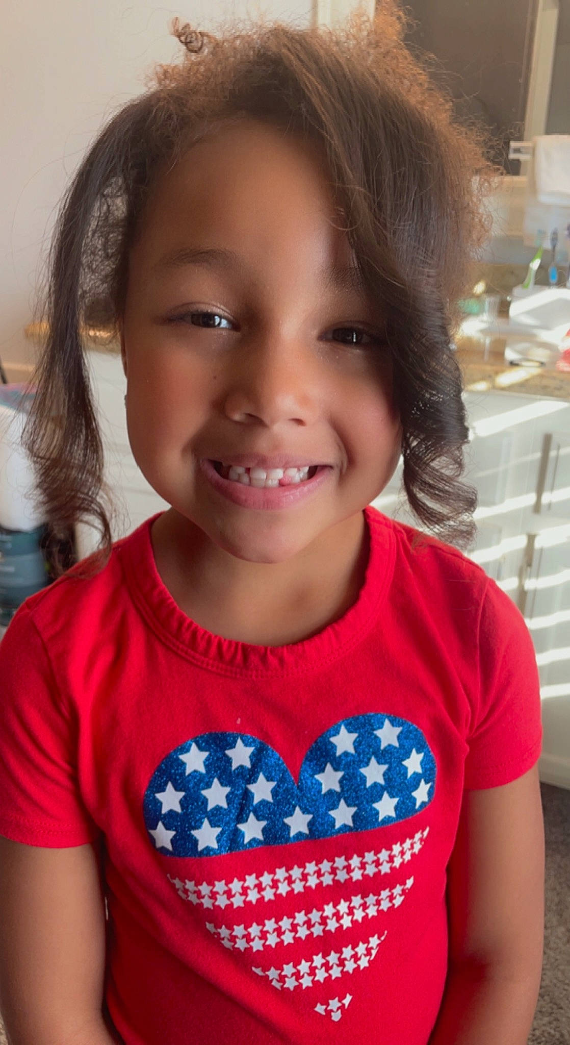 Isla is registered to the contest to win money with this photo: cheek, chin, cool, eye, eyebrow, eyelash, forehead, hair, hairstyle, happy, iris, joy, lip, neck, nose, organ, person, shoulder, skin, sleeve