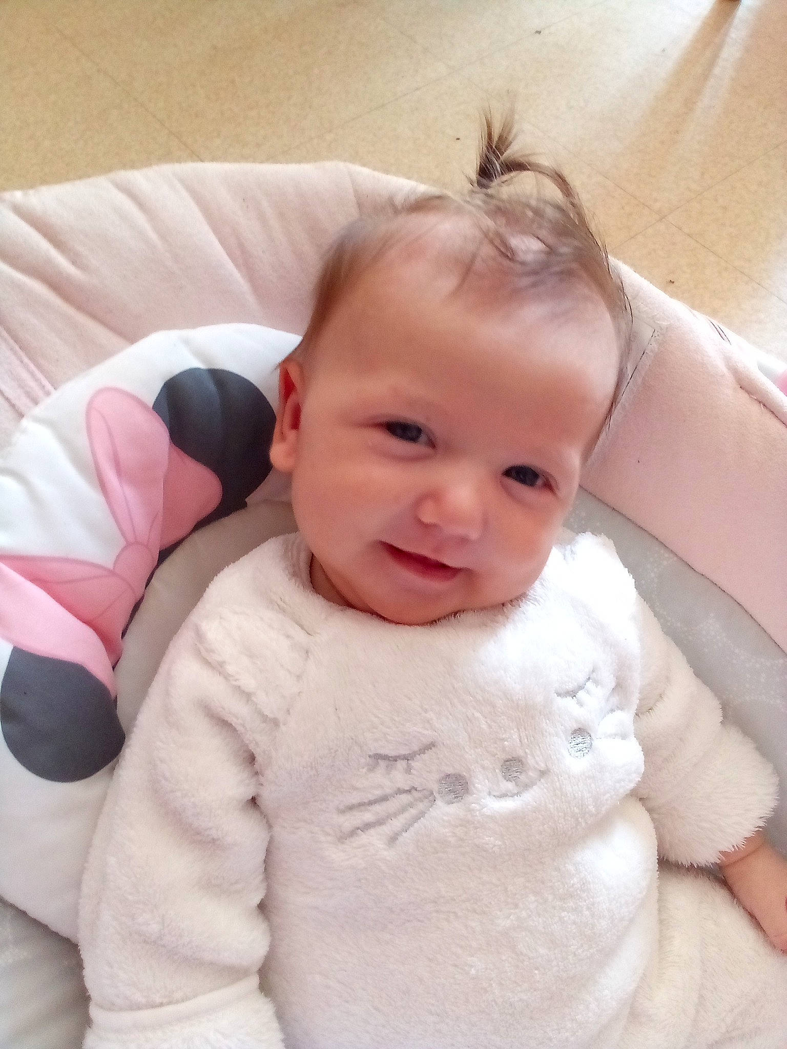 Auxana a rejoint le concours — aidez-le/la à gagner de superbes lots ! baby, baby_toddler_clothing, cheek, chin, comfort, eye, eyebrow, eyelash, face, happy, head, iris, lip, neck, nose, person, skin, sleeve, smile, textile