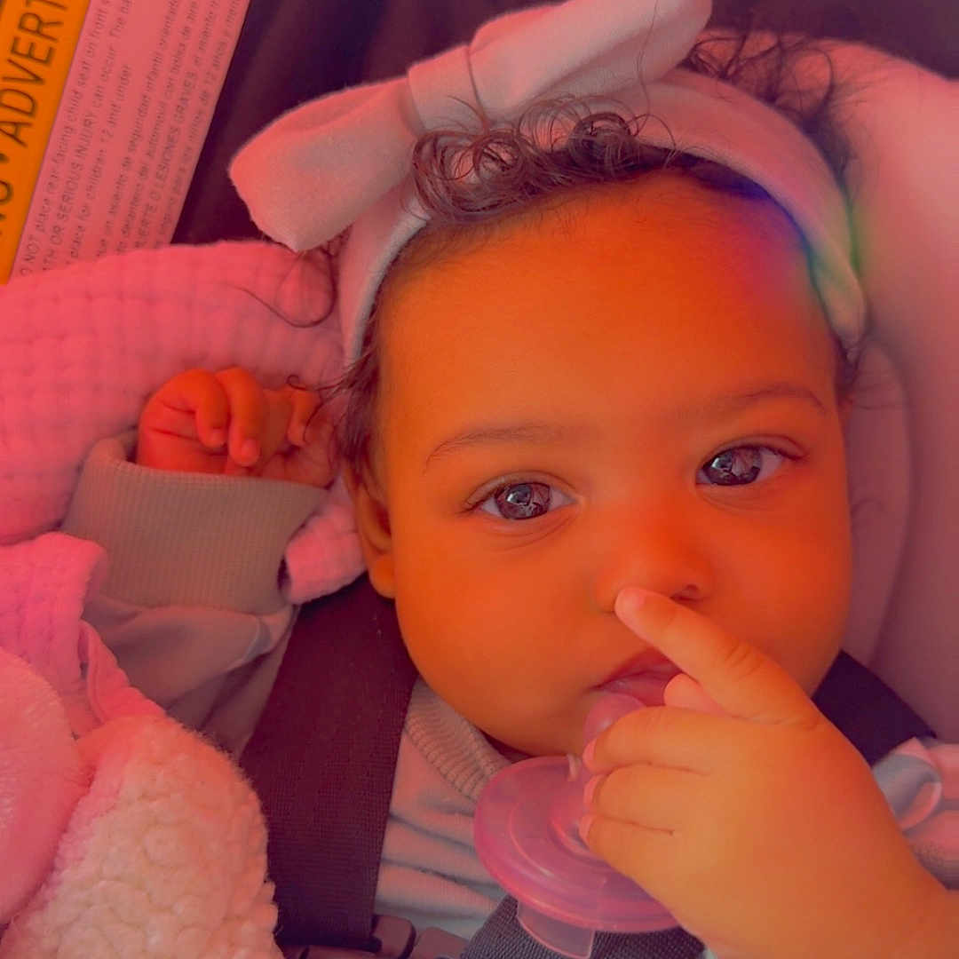 Euthalia is registered to the contest to win money with this photo: baby, bed, blanket, bodypart, car, car_interior, carseat, crib, face, finger, furniture, hand, head, infantbed, newborn, person, photography, portrait, transportation, vehicle