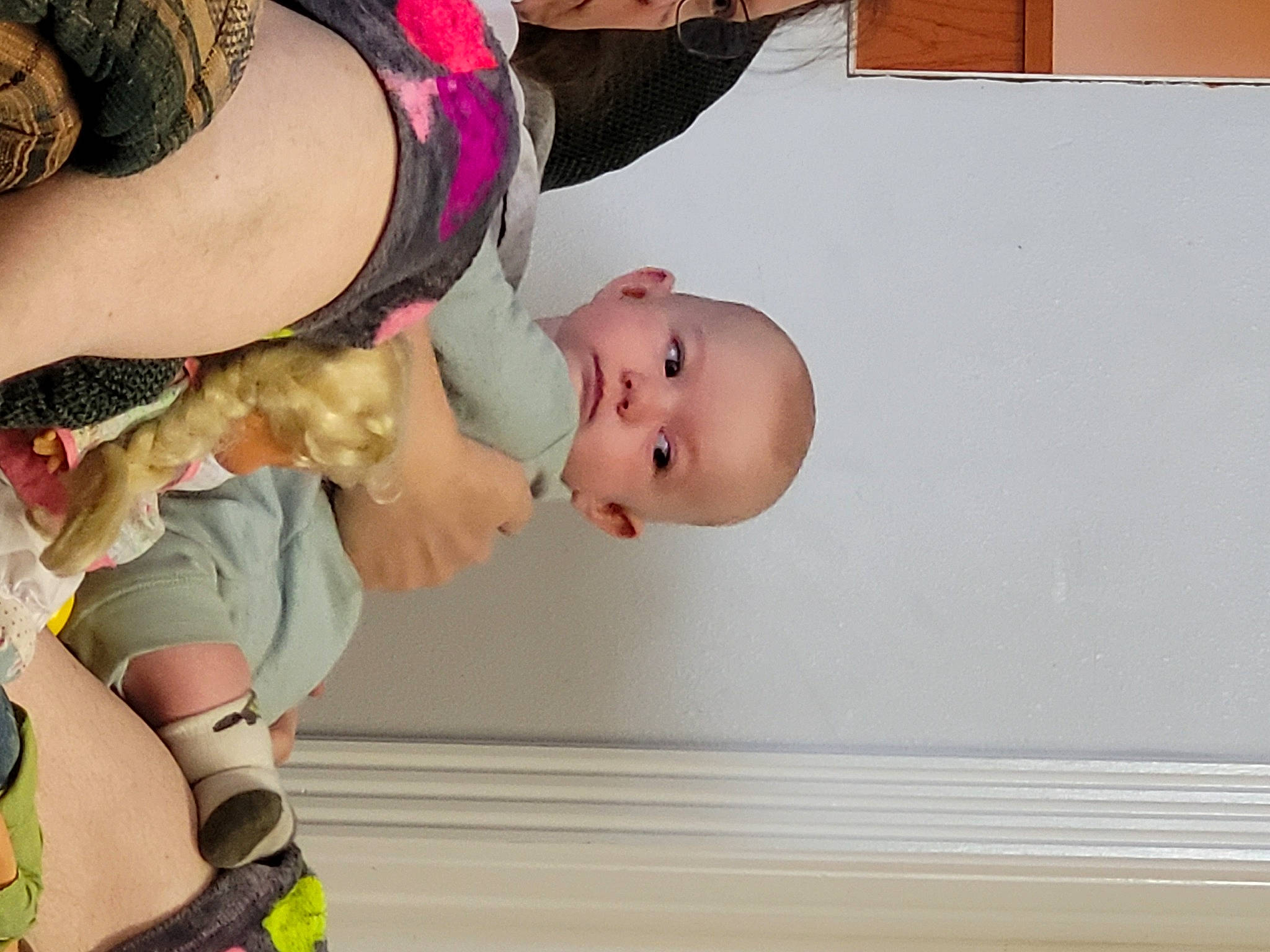 Aden is registered to the contest to win money with this photo: abdomen, baby, chest, child, elbow, eyelash, fun, hat, headgear, human_body, human_leg, joint, knee, leg, navel, person, thigh, toddler, trunk, waist