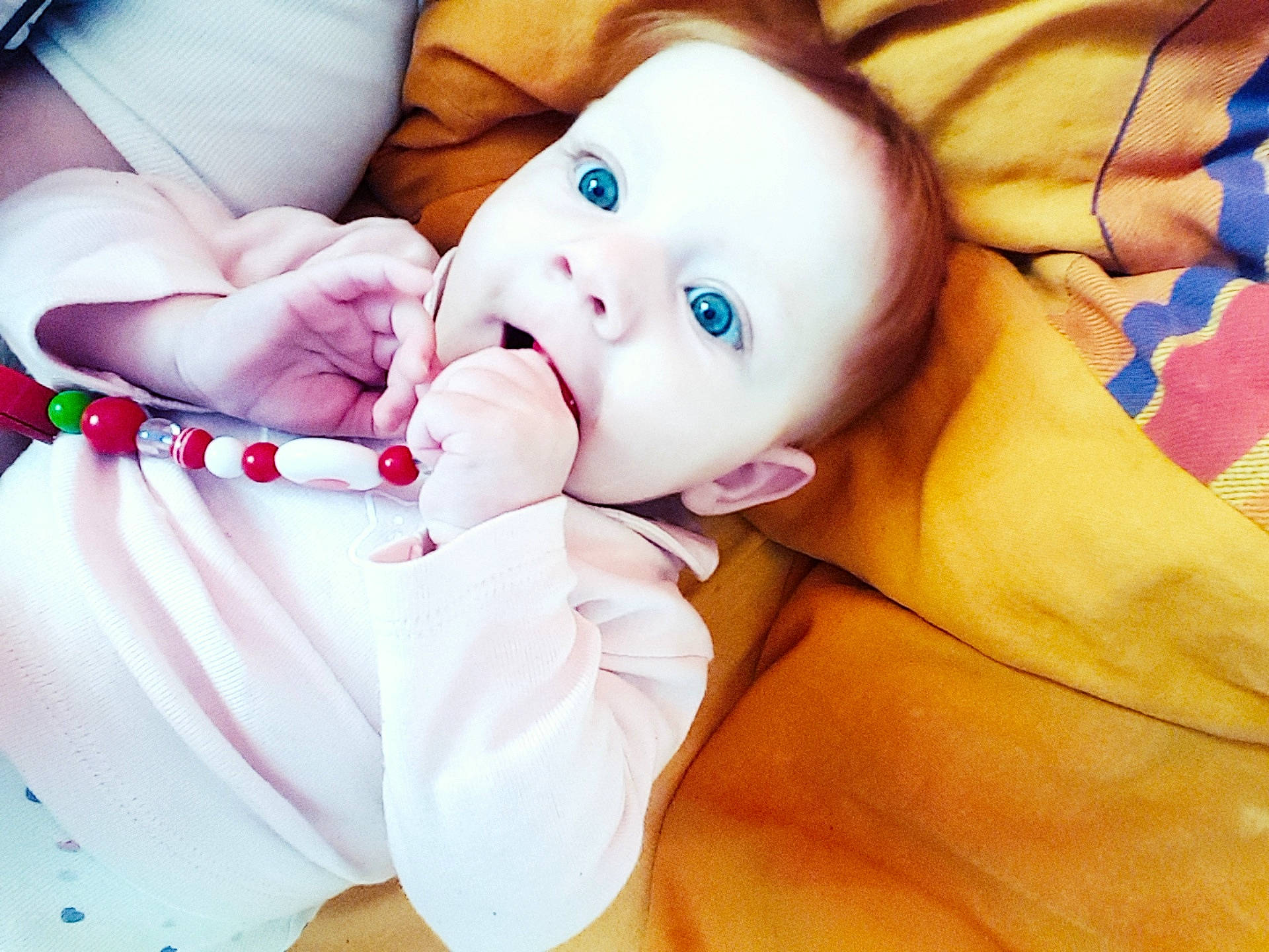 Habygaël a rejoint le concours — aidez-le/la à gagner de superbes lots ! bedtime, cheek, child, doll, ear, eye, face, finger, girl, hand, head, infant, lip, mouth, nose, person, product, skin, stuffed_toy, toddler