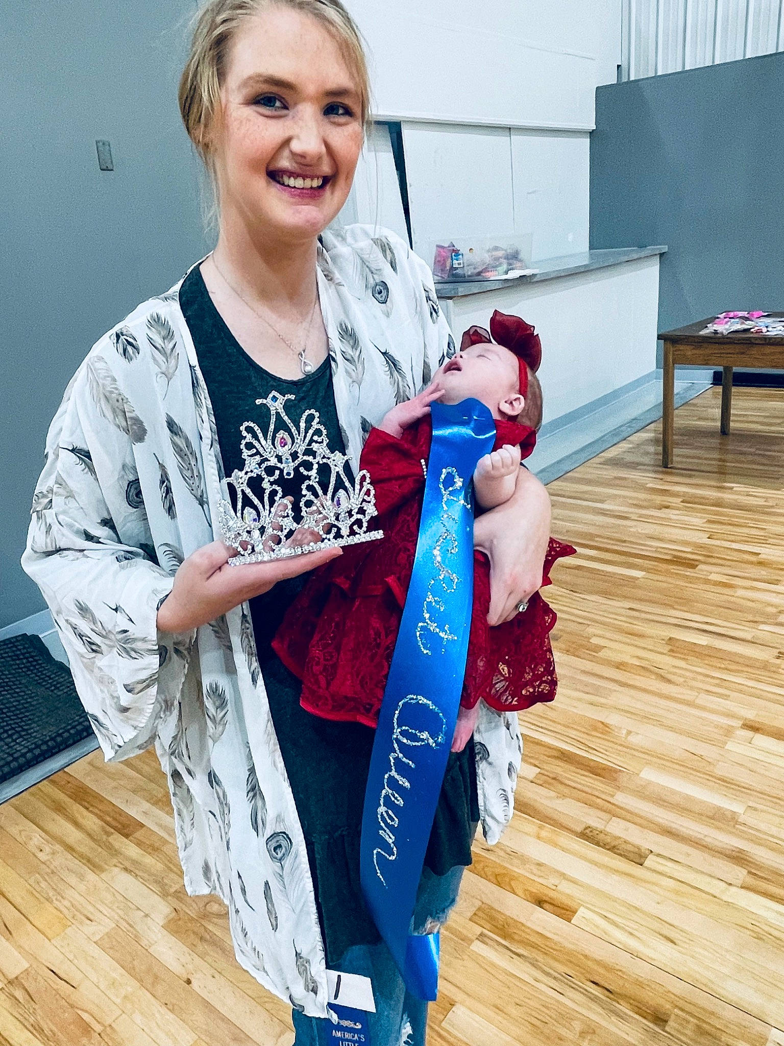 Rayanna is registered to the contest to win money with this photo: costume, electric_blue, event, fashion_accessory, fashion_design, flooring, fun, glove, happy, jewellery, joy, pattern, person, shoulder, sleeve, smile, sportswear, t_shirt, textile, thigh