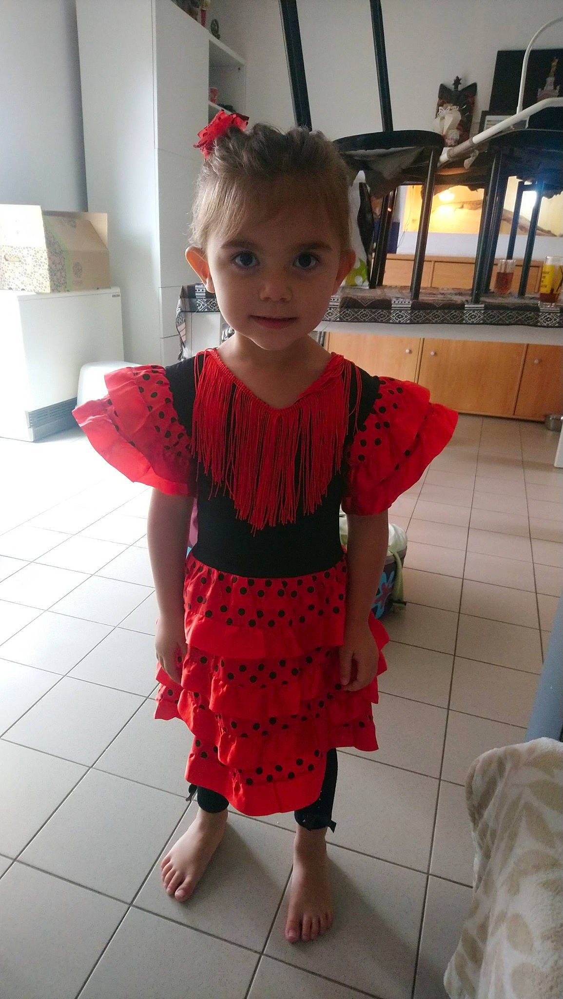 Lena a rejoint le concours — aidez-le/la à gagner de superbes lots ! baby_toddler_clothing, child, clothing, costume, pattern, person, shoulder, sleeve, textile, toddler