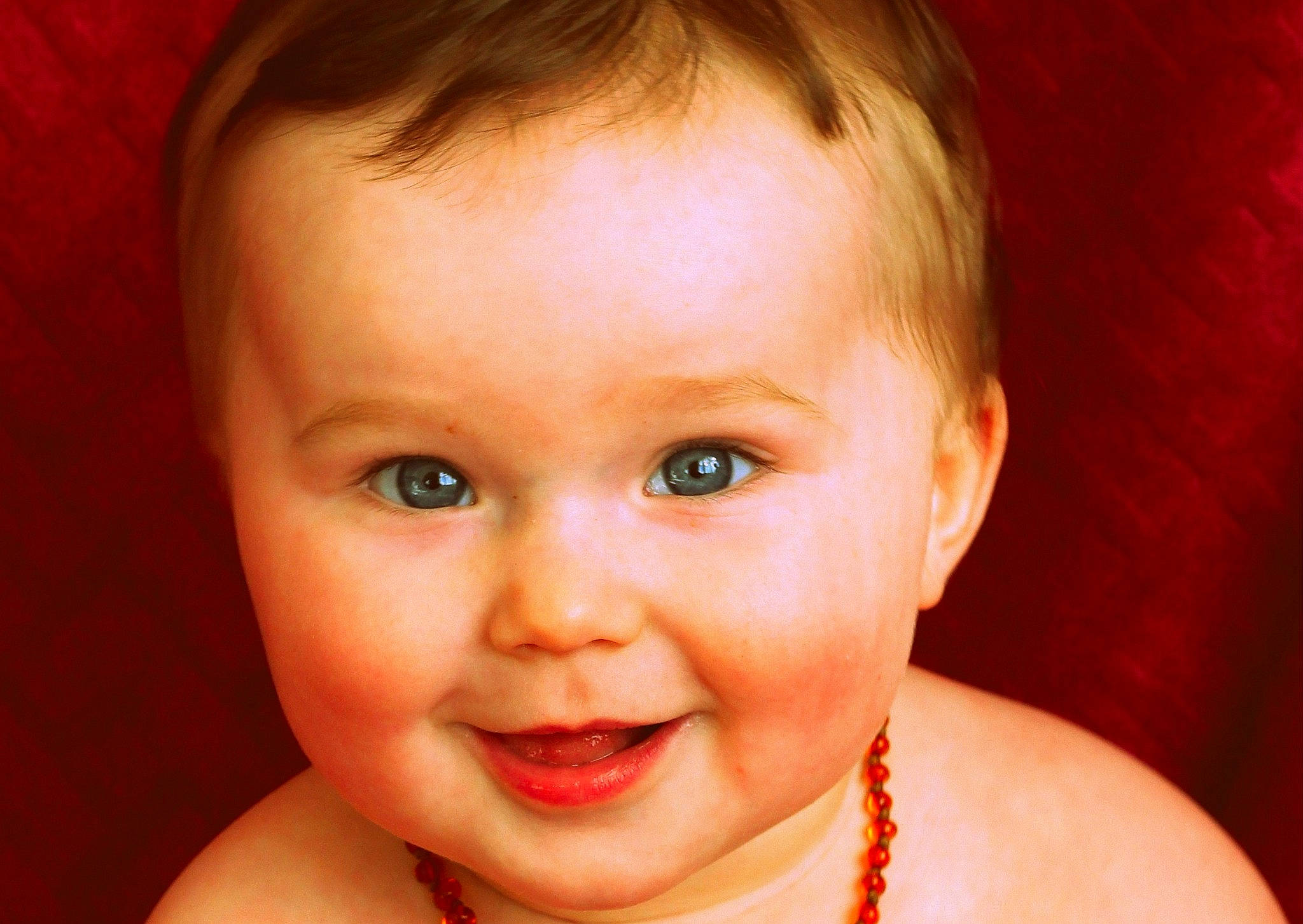 Lucille a rejoint le concours — aidez-le/la à gagner de superbes lots ! baby, beauty, cheek, child, chin, close_up, eye, eyebrow, face, facial_expression, forehead, hair, head, iris, joy, lip, mouth, nose, person, skin