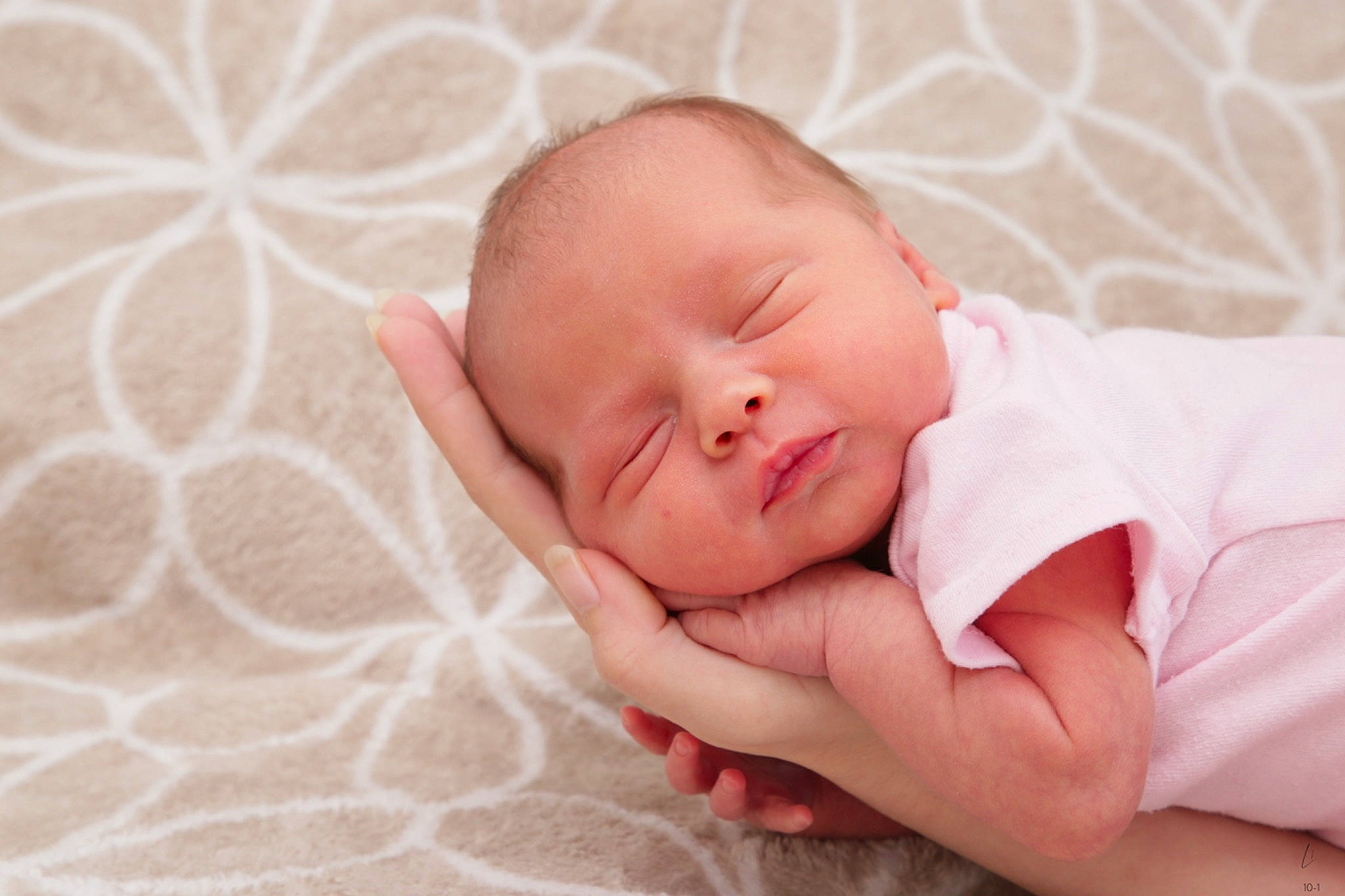 Ryley participe au concours pour gagner de l'argent avec cette photo : baby, baby_sleeping, baby_toddler_clothing, bedtime, cheek, child, chin, comfort, eye, grass, happy, head, iris, linens, pattern, person, portrait_photography, skin, sleeve, textile