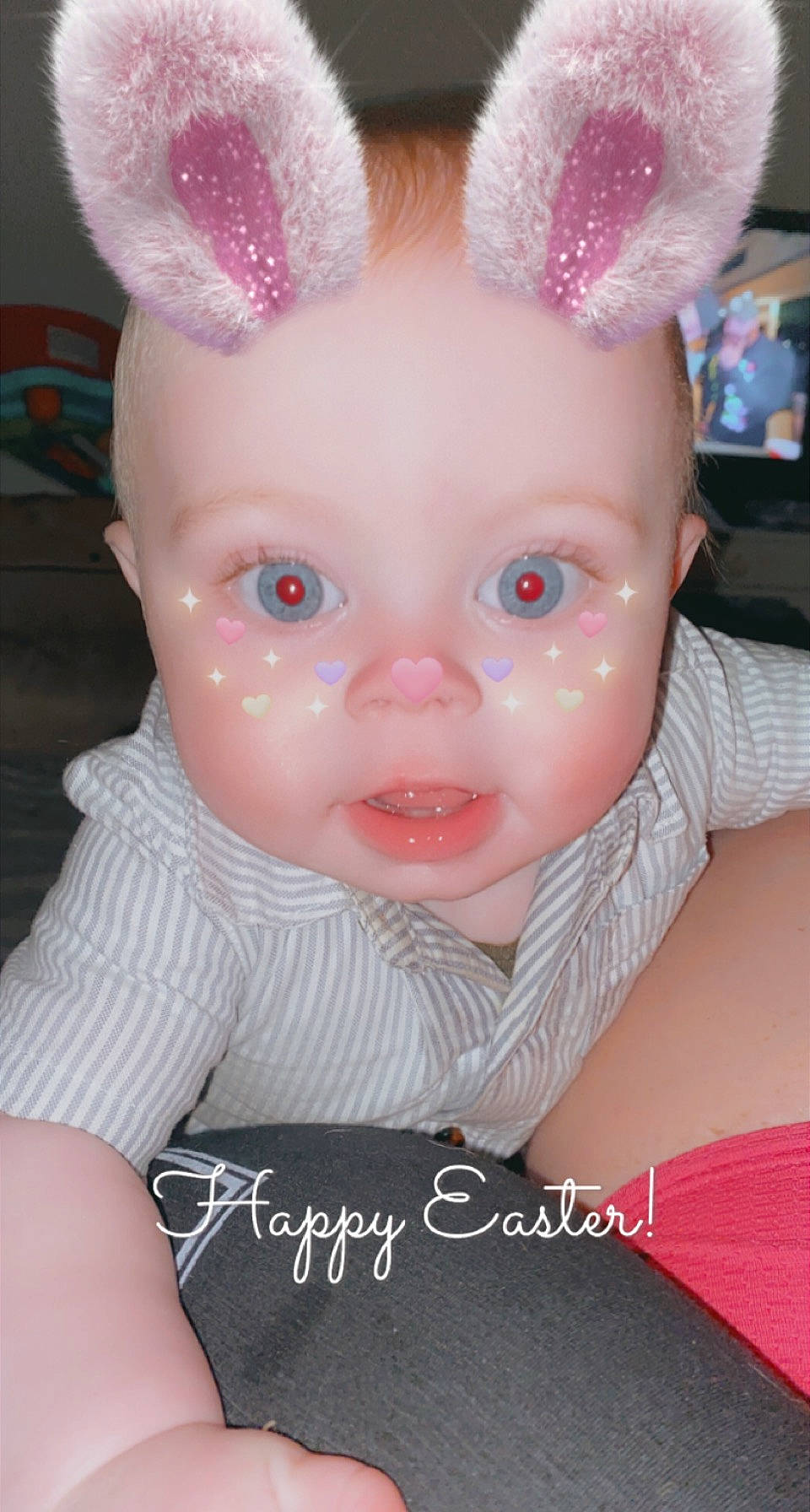 Owen is registered to the contest to win money with this photo: cheek, ear, event, eye, eyebrow, eyelash, fawn, fur, grass, happy, human_body, iris, lip, natural_material, nose, organ, person, pink, skin, textile