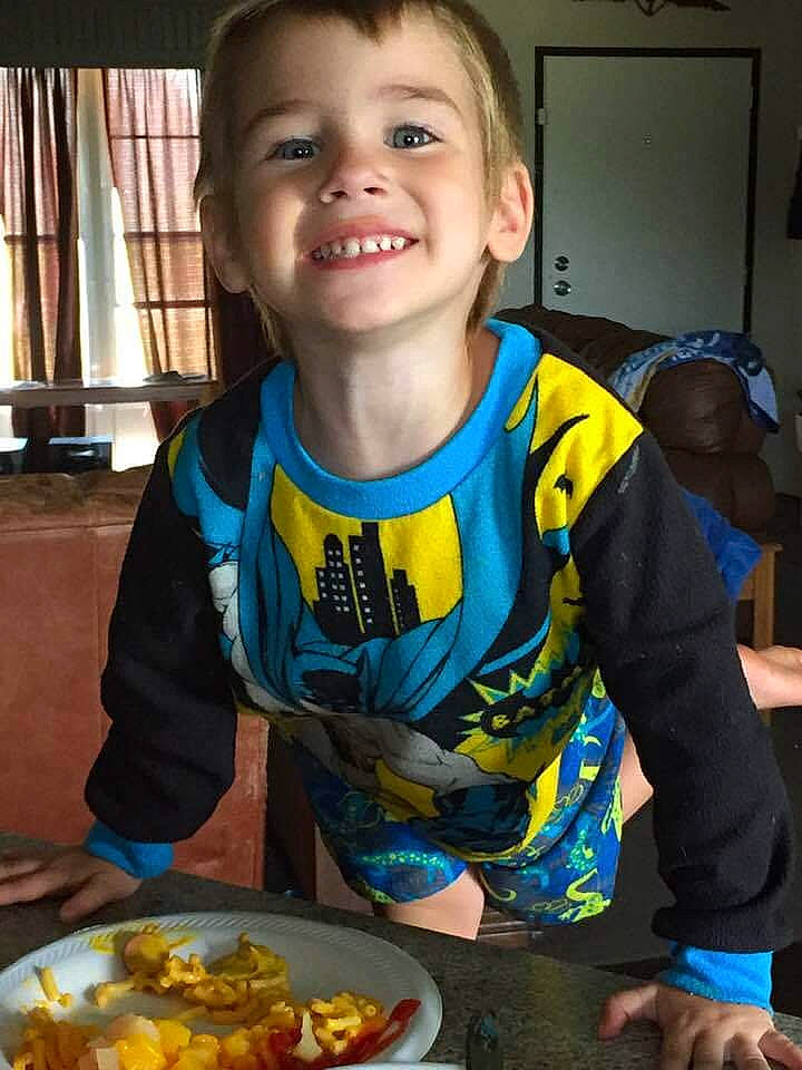 Blaine Lucas Farmer is registered to the contest to win money with this photo: chair, child, comfort_food, cooking, cuisine, curtain, dish, finger_food, food, food_craving, ingredient, joy, junk_food, person, recipe, sharing, smile, t_shirt, tableware, toddler