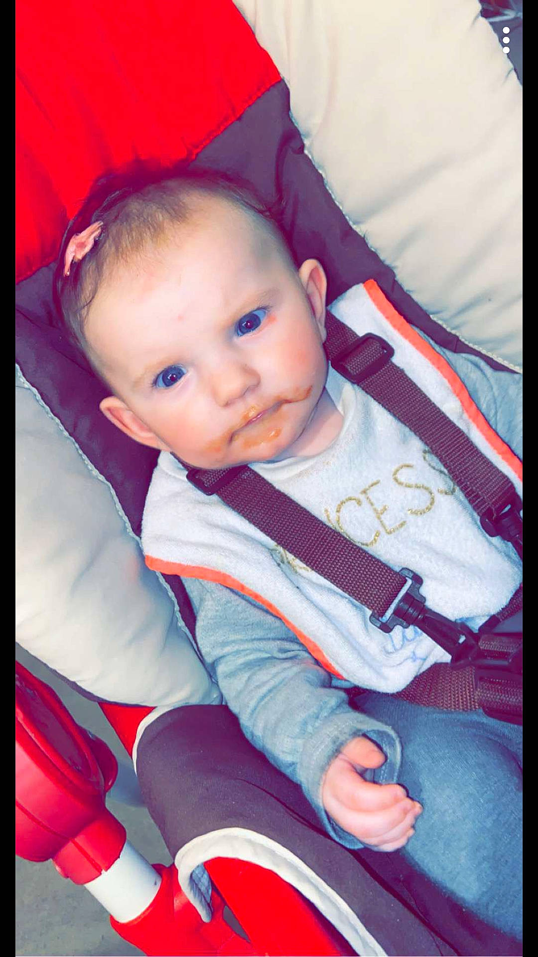 Élyne a rejoint le concours — aidez-le/la à gagner de superbes lots ! baby, baby_carriage, baby_products, cheek, child, eye, face, head, lip, mouth, nose, person, product, skin, smile, toddler