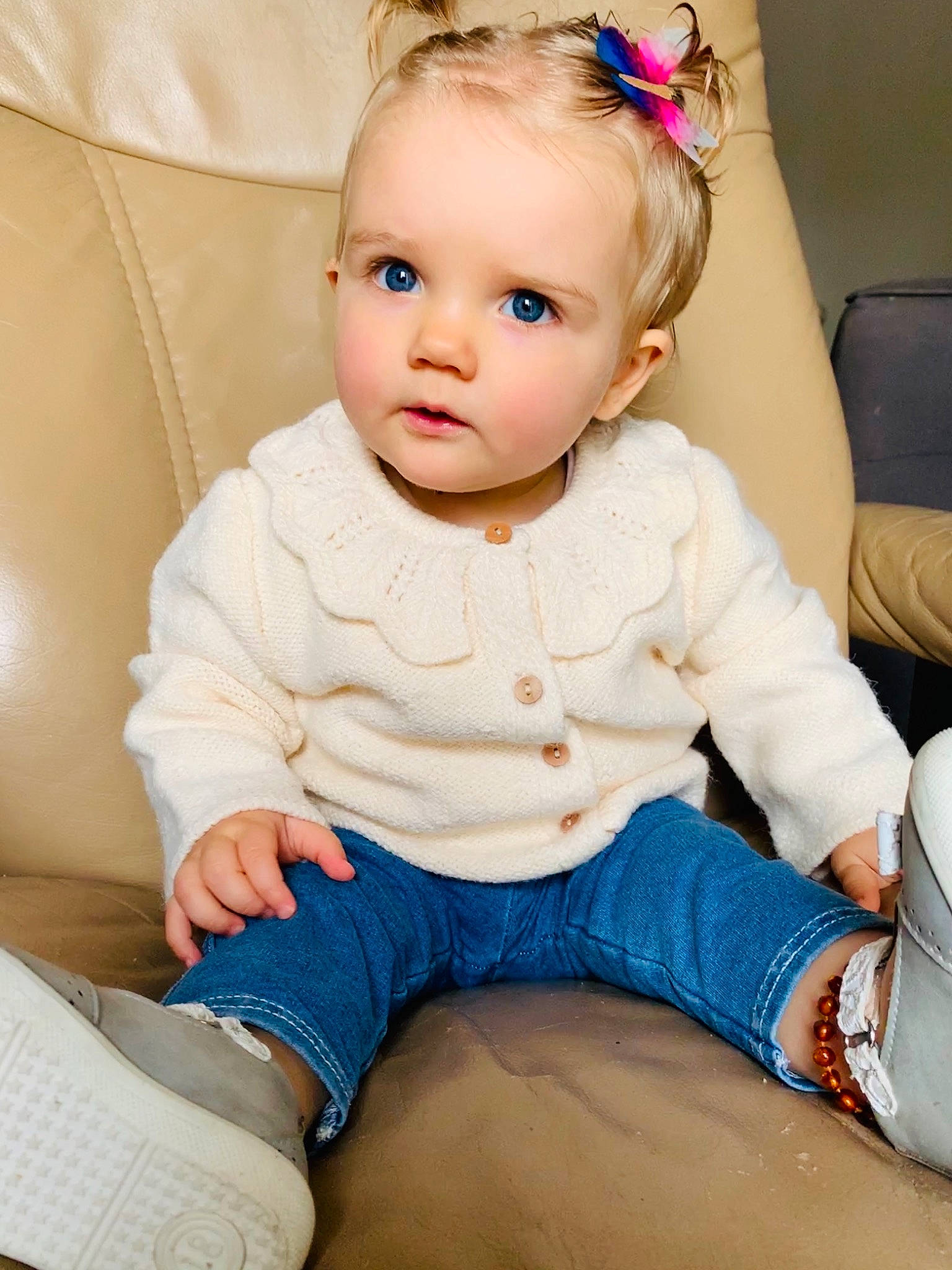 Aimy-rose a rejoint le concours — aidez-le/la à gagner de superbes lots ! baby_toddler_clothing, blue, cheek, clothing, comfort, dress, eye, face, facial_expression, hairstyle, hand, head, human_body, iris, organ, person, product, skin, sleeve, textile