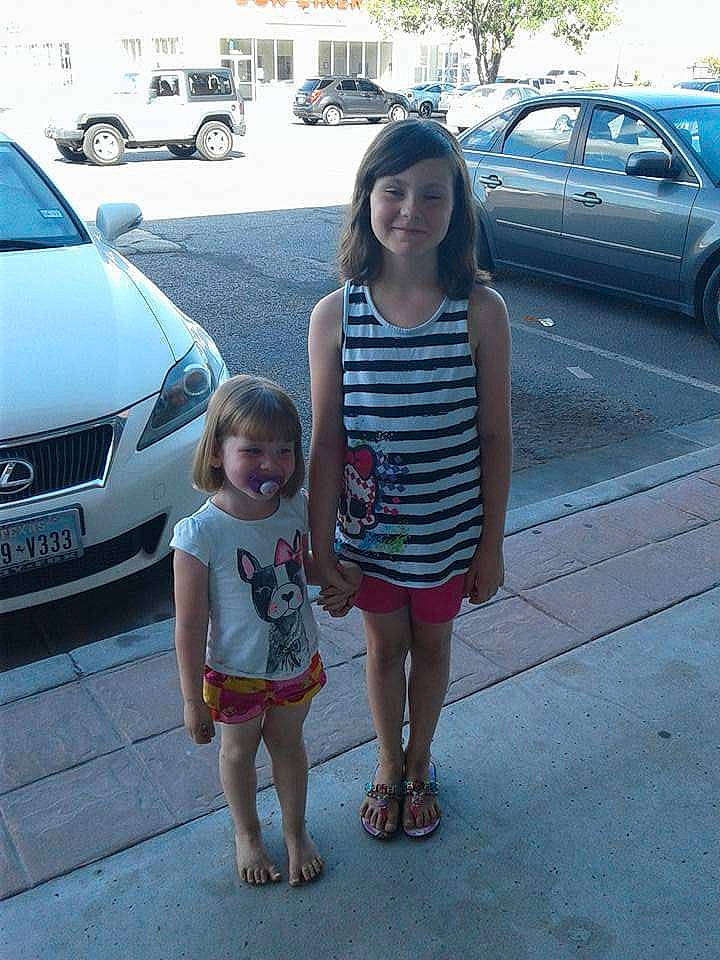 Arianna joined the competition — help win amazing prizes! car, child, compact_mpv, crossover_suv, executive_car, family_car, joy, kia_motors, luxury_vehicle, mid_size_car, minivan, person, sport_utility_vehicle, subcompact_car, vehicle, vehicle_door, volvo_cars