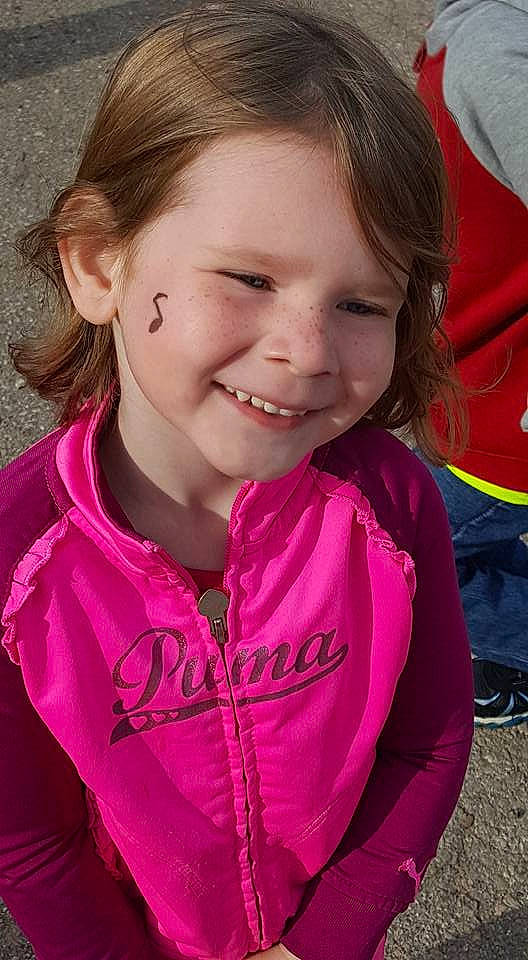 Kinzleigh is registered to the contest to win money with this photo: blond, brown_hair, cheek, child, child_model, ear, face, facial_expression, fun, hair, hairstyle, happy, joy, lip, magenta, neck, outerwear, person, pink, smile