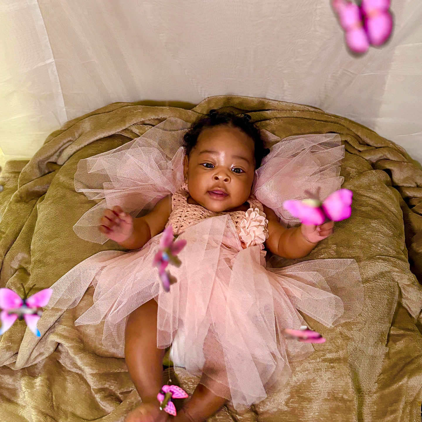 Penelopi is registered to the contest to win money with this photo: bodypart, child, clothing, dress, face, female, finger, flower, flowerarrangement, flowerbouquet, furniture, girl, hand, happy, head, person, photography, plant, portrait, purple