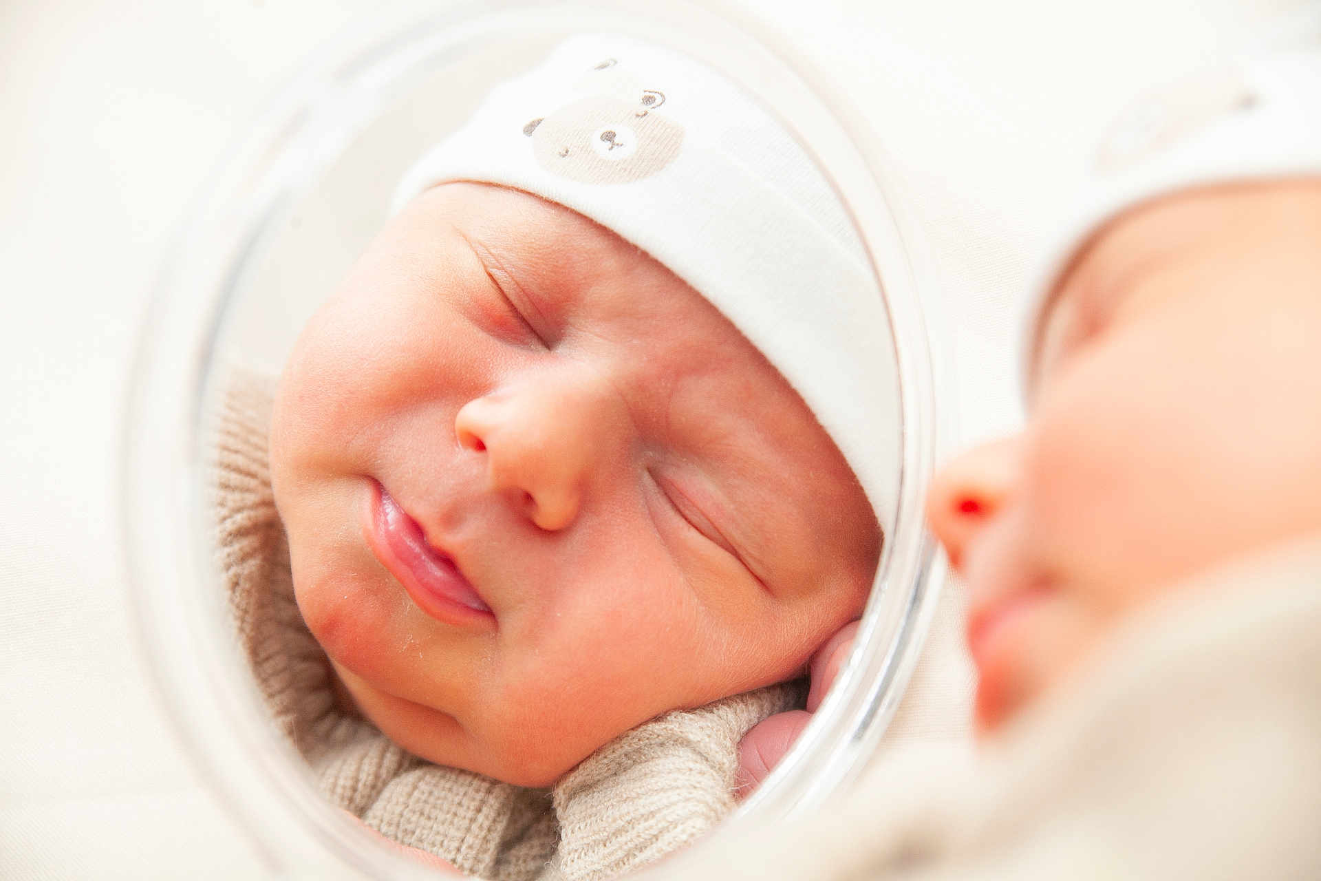 Aleks participe au concours pour gagner de l'argent avec cette photo : newborn, baby, sleeping, reflection, mirror, hat, knitwear, closeup, peaceful, soft, infant, cute, face, portrait, child, tiny, adorable, resting, cozy, warm