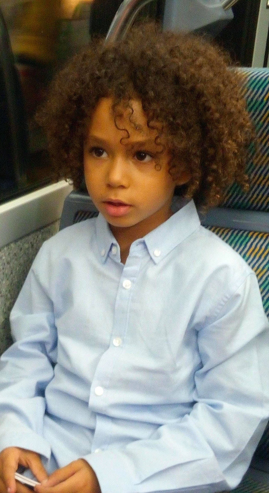 Haïley a rejoint le concours — aidez-le/la à gagner de superbes lots ! afro, black_hair, cheek, collar, dress_shirt, eye, eyebrow, facial_expression, forehead, hair, hairstyle, head, jheri_curl, lip, nose, organ, person, ringlet, school_uniform, shirt