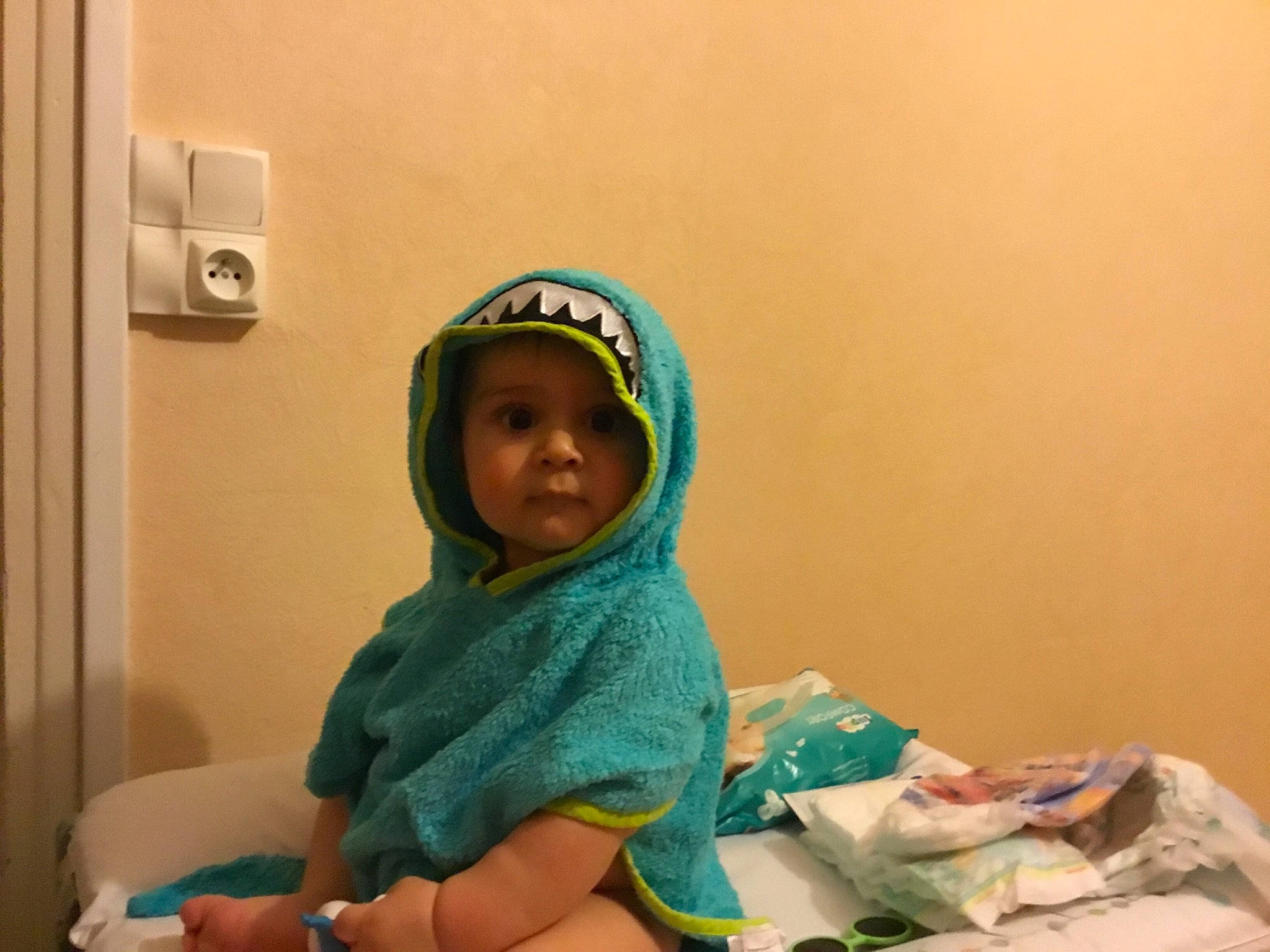 Zuka a rejoint le concours — aidez-le/la à gagner de superbes lots ! baby, child, headwear, person, room