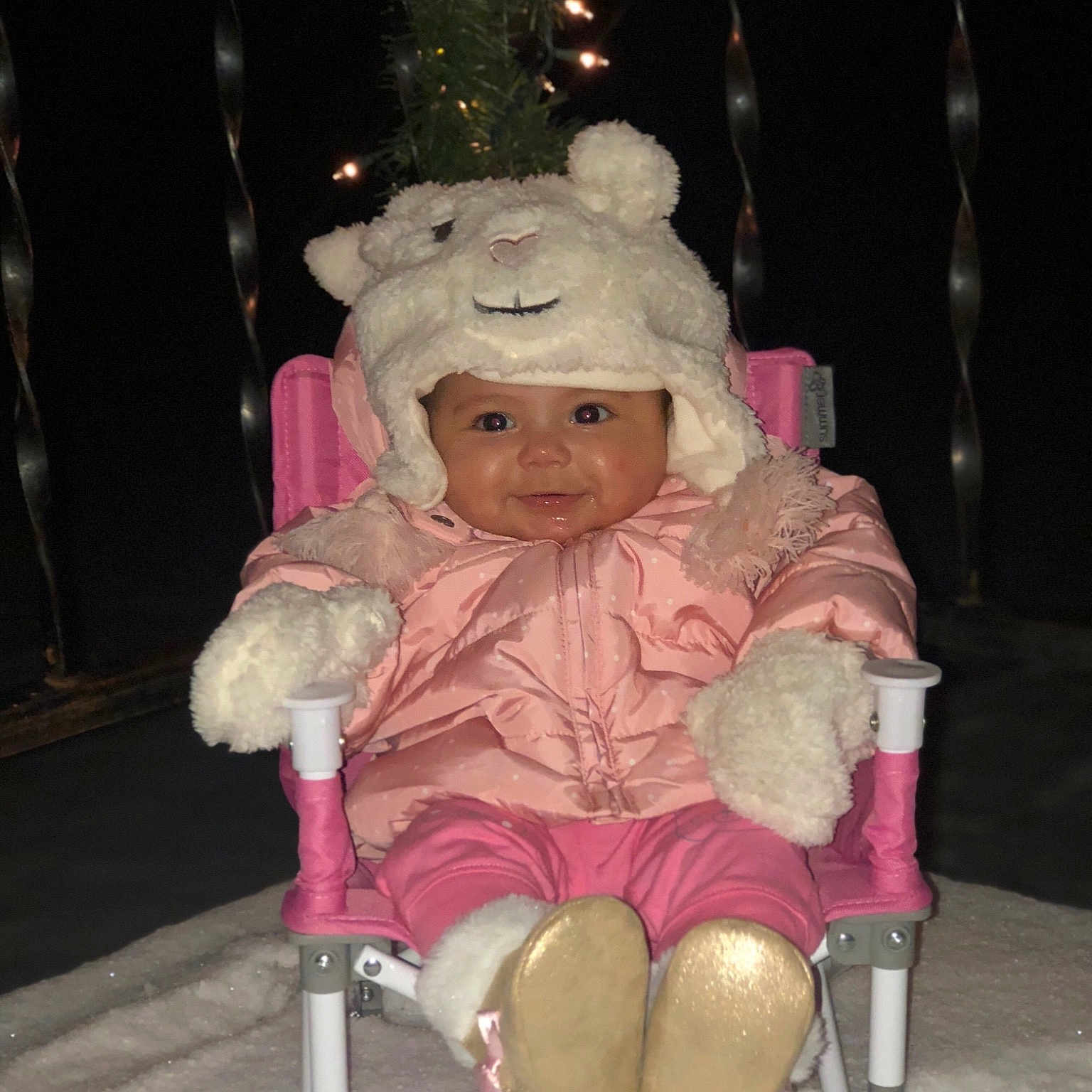 Amiah is registered to the contest to win money with this photo: child, fun, girl, headwear, infant, person, pink, toddler