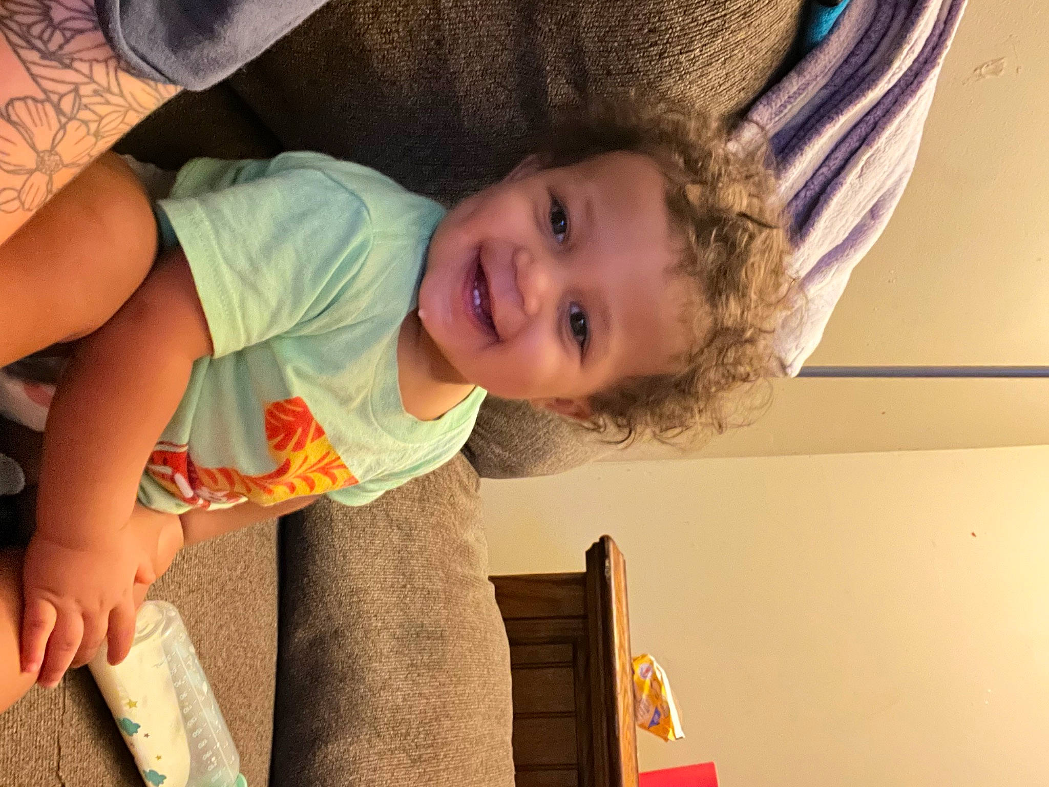 Braylon is registered to the contest to win money with this photo: cheek, dress, eye, facial_expression, finger, hand, happy, head, human, human_body, joint, joy, mammal, mouth, nose, organ, person, shoulder, skin, smile