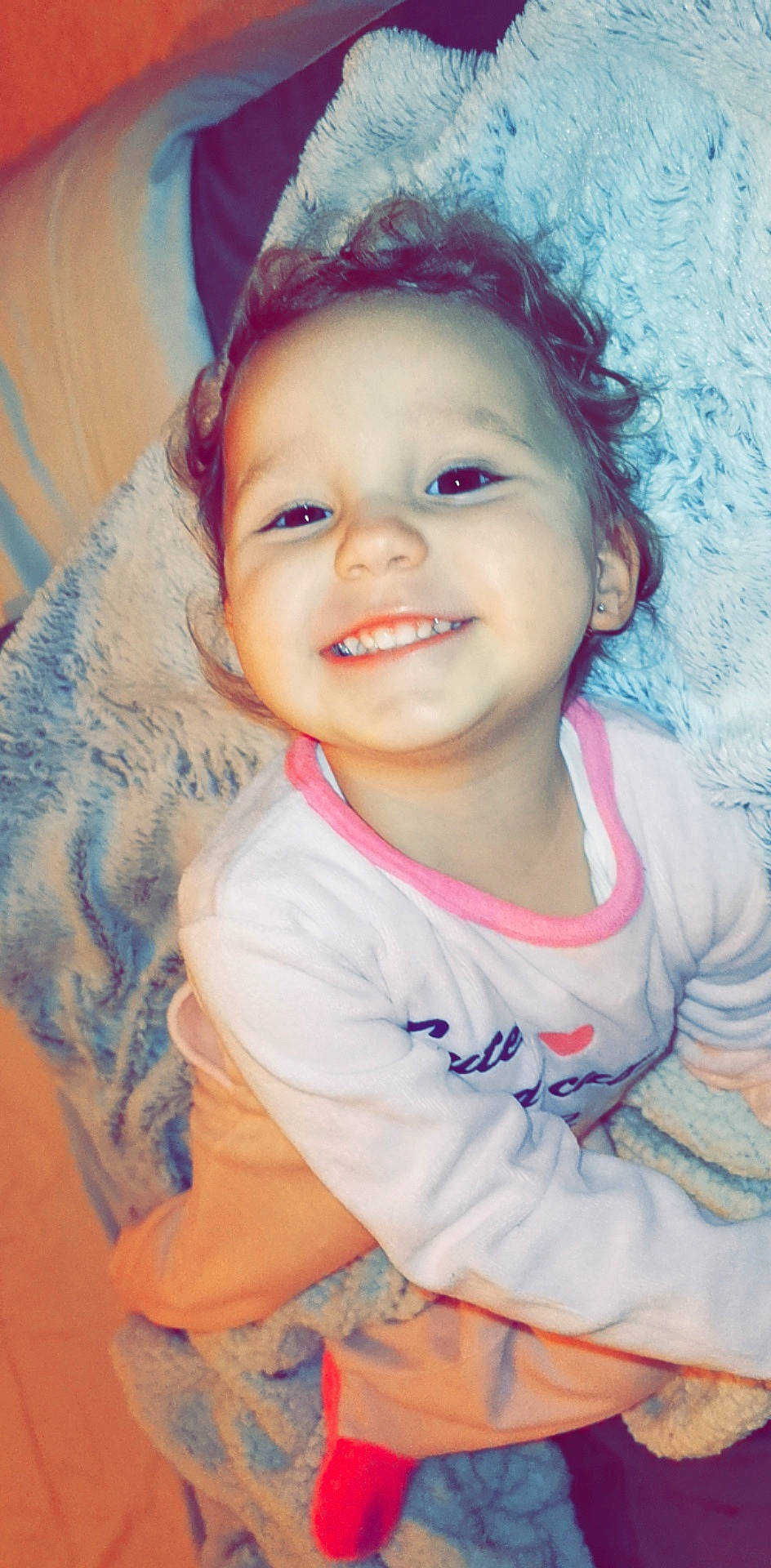 Lyana a rejoint le concours — aidez-le/la à gagner de superbes lots ! cheek, chin, cool, eye, eyebrow, face, facial_expression, flash_photography, hair, hairstyle, happy, head, iris, joy, lip, mouth, nose, organ, person, pink