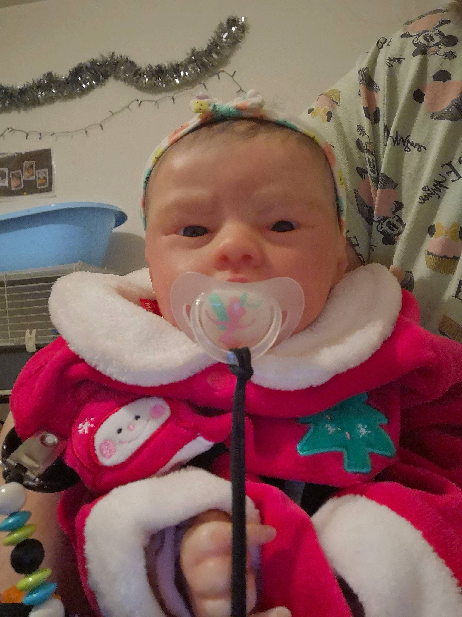 Emma participe au concours pour gagner de l'argent avec cette photo : baby, baby_products, baby_safety, baby_toddler_clothing, baby_toys, cheek, child, comfort, person, plush, product, stuffed_toy, toddler