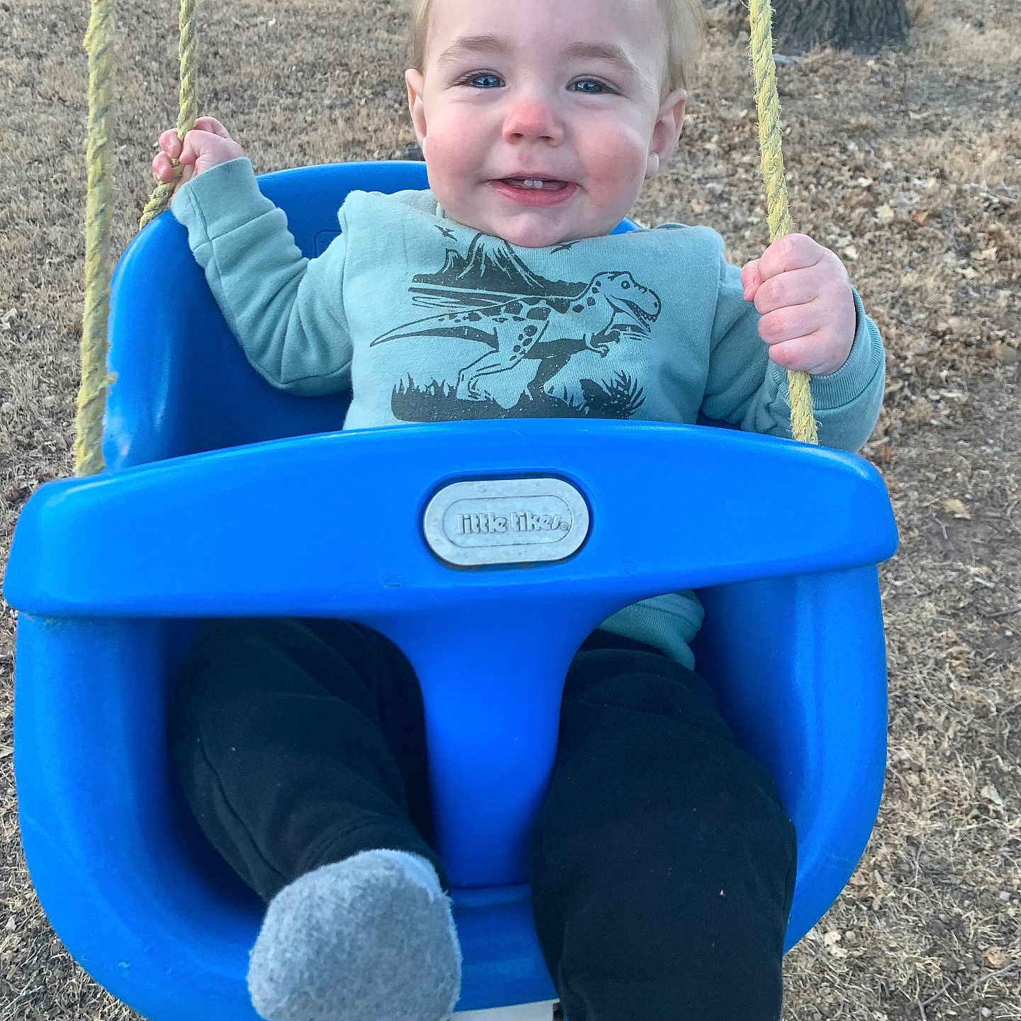 Roland is registered to the contest to win money with this photo: accessories, baby, backyard, beach, blonde, bodypart, carnival, chair, city, clothing, coast, coat, costume, face, footwear, furniture, grass, hair, happy, head