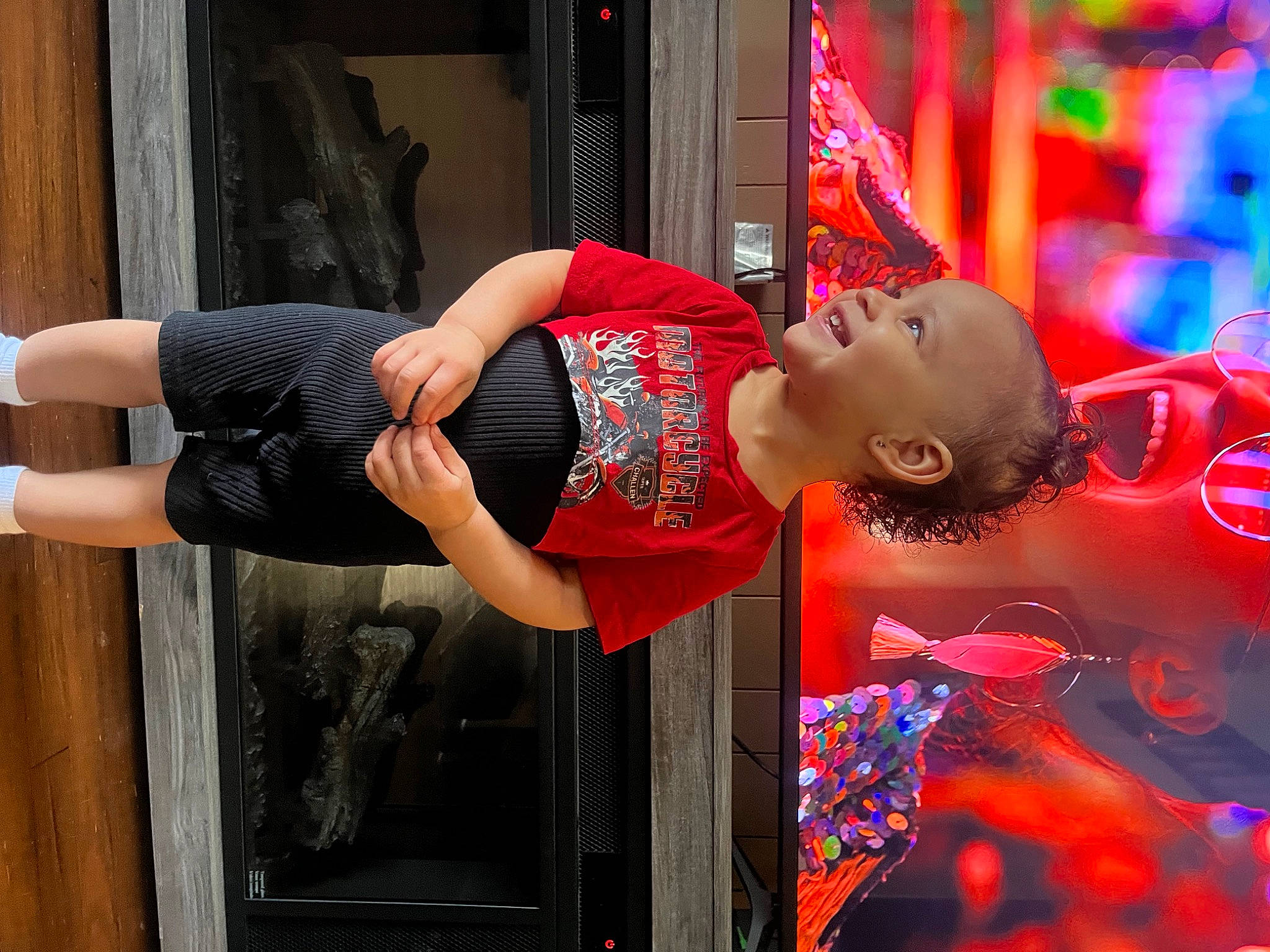 Aniyah joined the competition — help win amazing prizes! artist, elbow, entertainment, event, fashion, fun, human, human_leg, joy, knee, leisure, magenta, performance_art, performing_arts, person, shorts, sportswear, sunglasses, thigh, tree