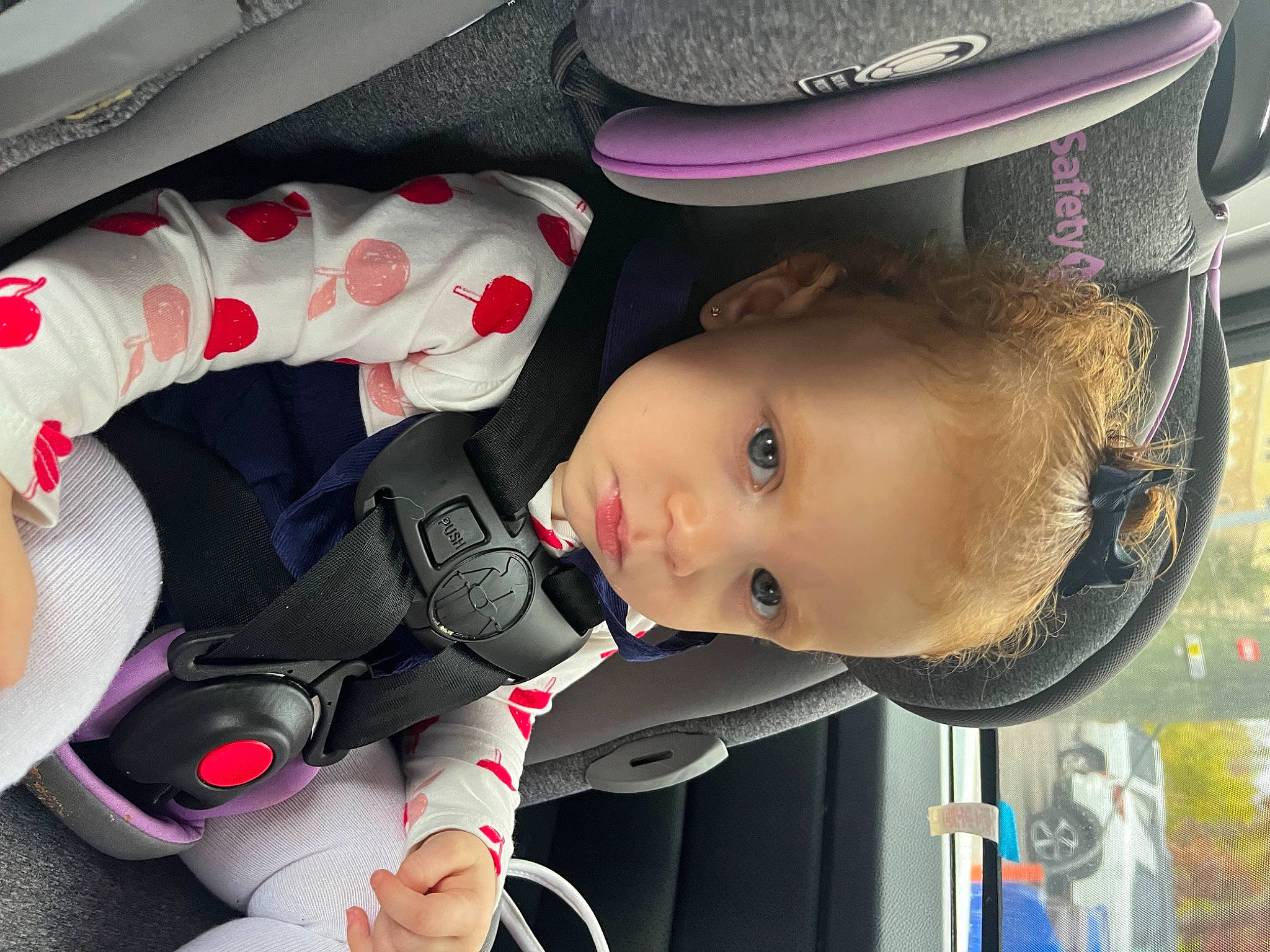 Arabella is registered to the contest to win money with this photo: auto_part, automotive_design, baby, baby_carriage, baby_in_car_seat, baby_products, car_seat, carmine, child, comfort, eye, hat, motor_vehicle, person, personal_protective_equipment, product, service, steering_wheel, toddler, trunk