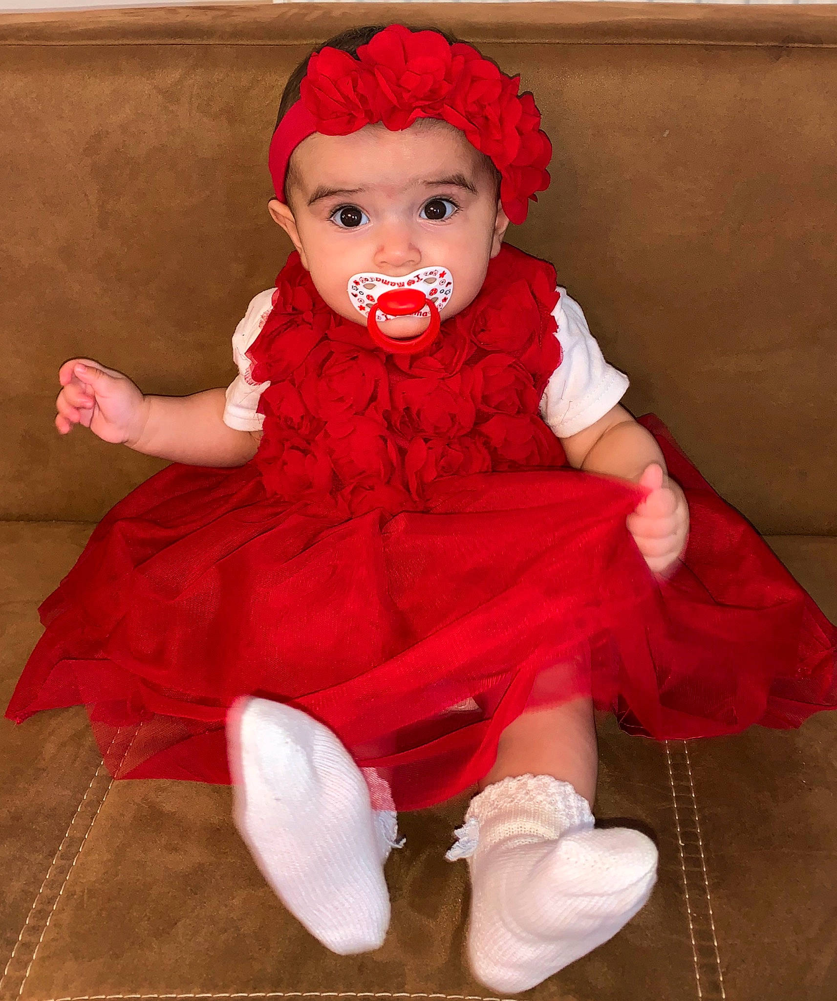 Adriana participe au concours pour gagner de l&#x27;argent avec cette photo : child, costume, fur, headgear, lip, person, pink, red, red_hair, smile, toddler, wig